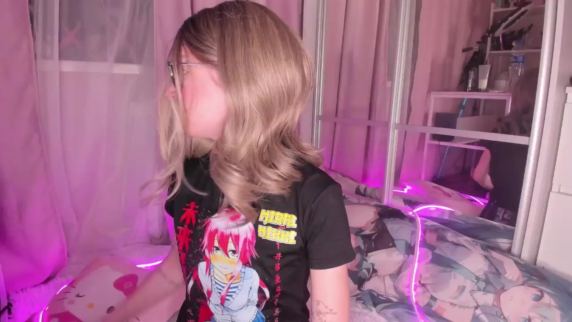Gallery image thumbnail from AliceXsweeT's myfreecams stream on, 01/02/2026, 15:44 image 14 of 20