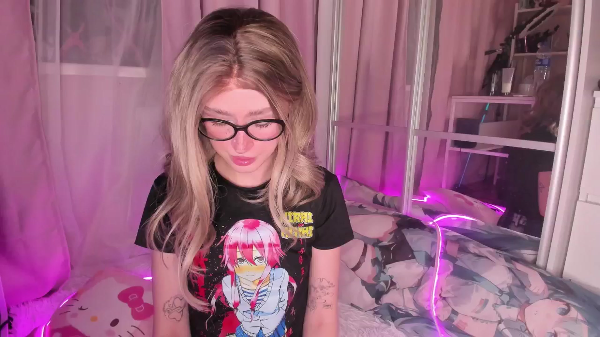 Gallery image thumbnail from AliceXsweeT's myfreecams stream on, 01/02/2026, 15:44 image 6 of 20