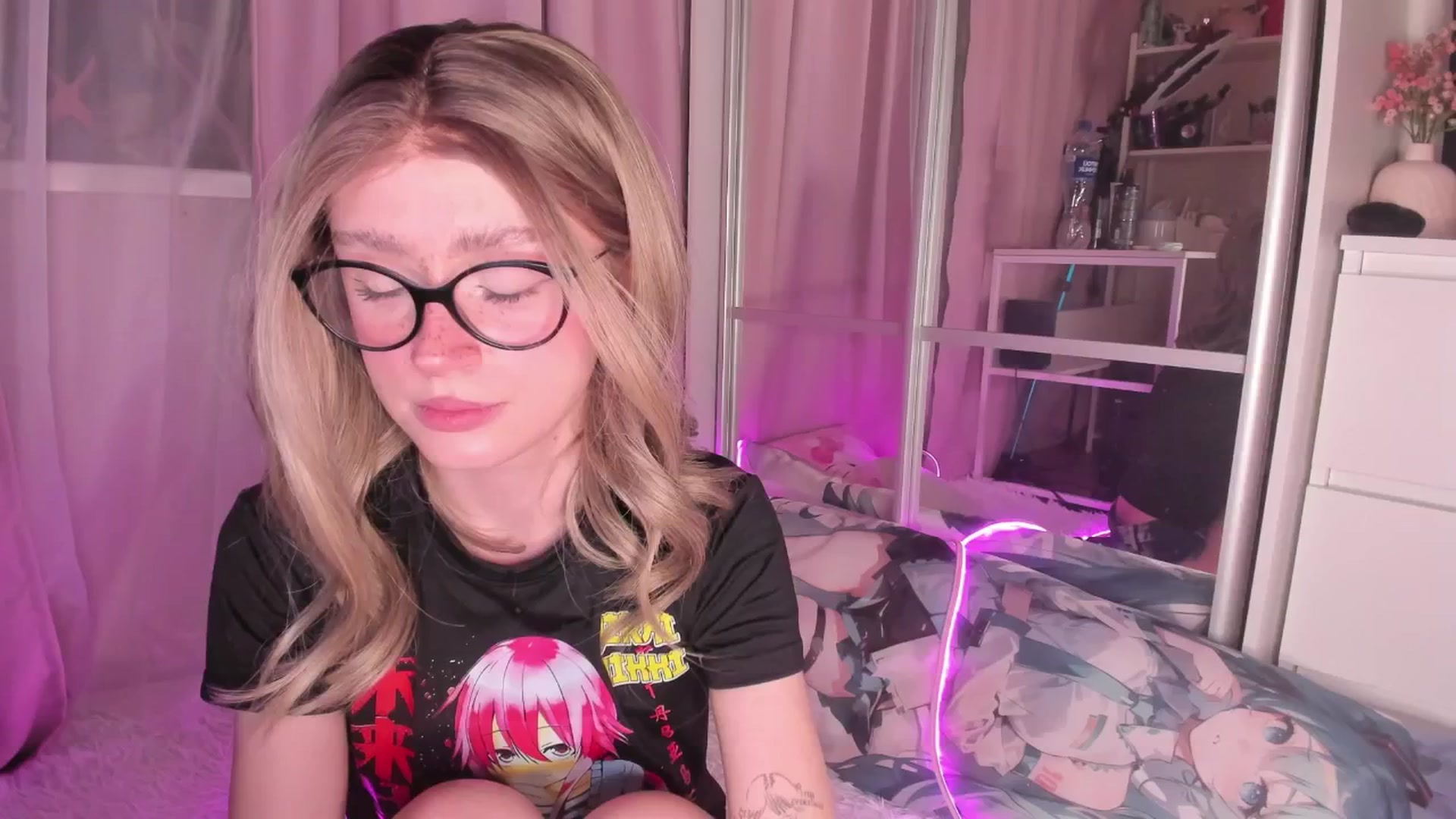 Gallery image thumbnail from AliceXsweeT's myfreecams stream on, 01/02/2026, 17:57 image 4 of 20