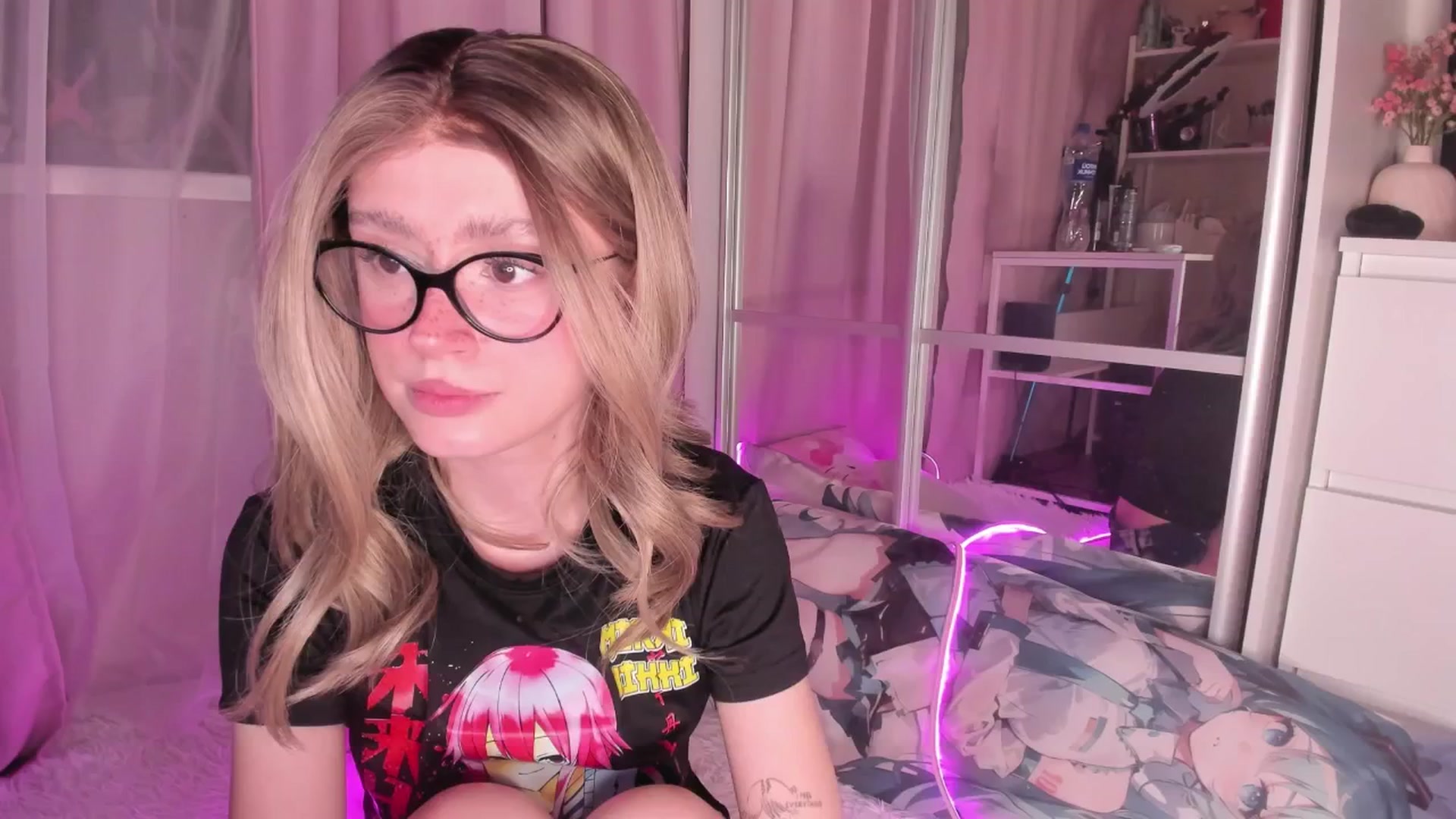 Gallery image thumbnail from AliceXsweeT's myfreecams stream on, 01/02/2026, 17:57 image 11 of 20