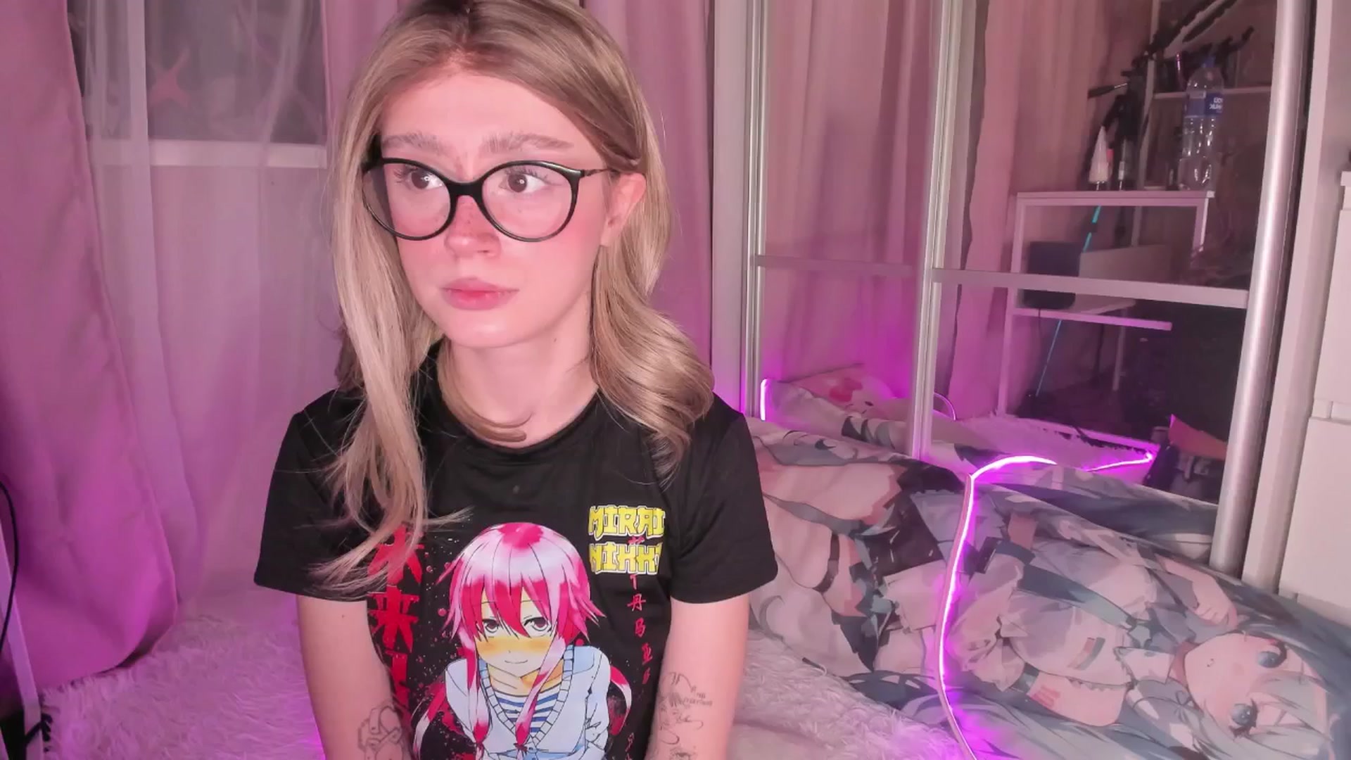 Gallery image thumbnail from AliceXsweeT's myfreecams stream on, 01/02/2026, 18:58 image 5 of 20