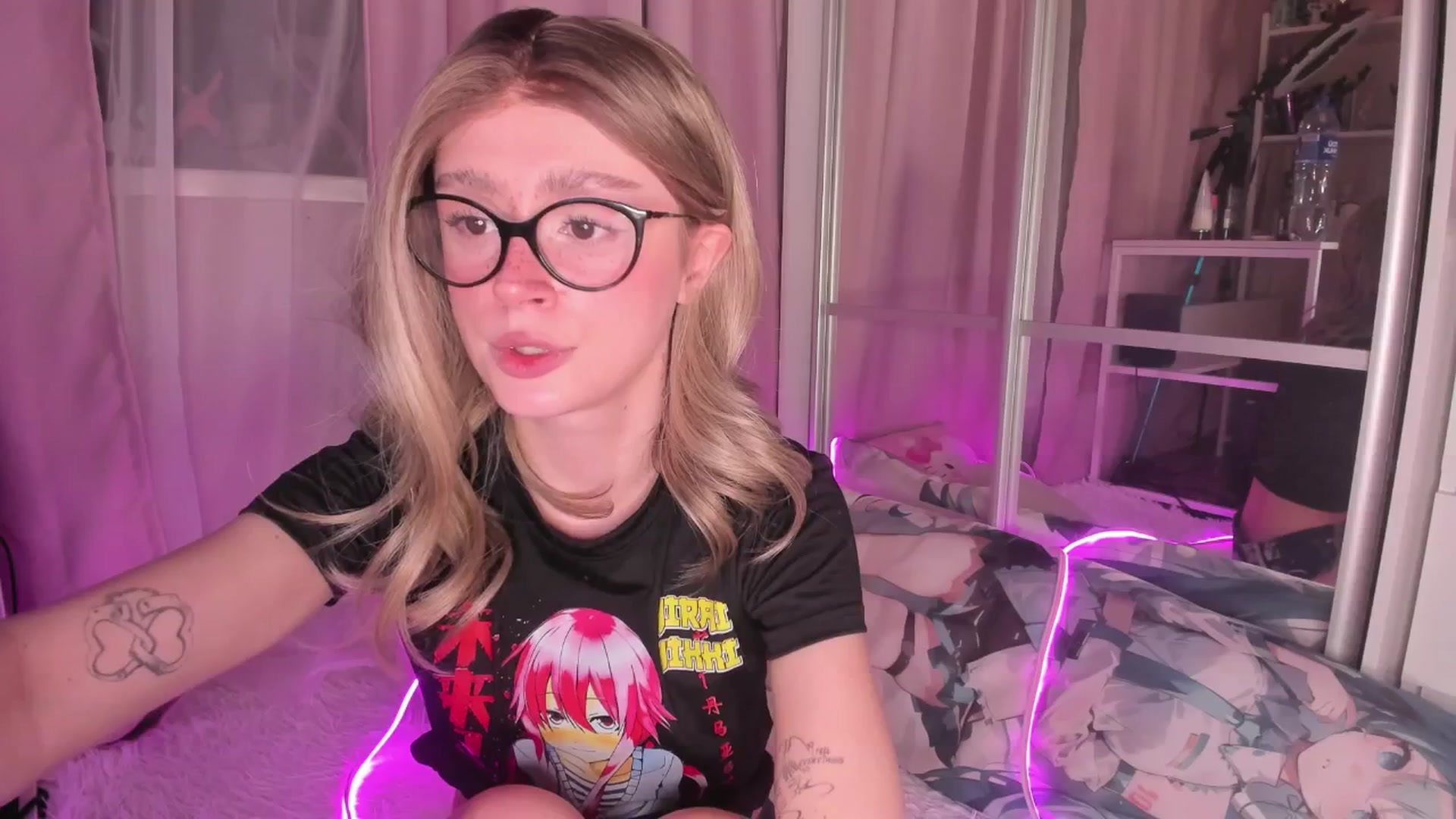 Gallery image thumbnail from AliceXsweeT's myfreecams stream on, 01/02/2026, 18:58 image 16 of 20