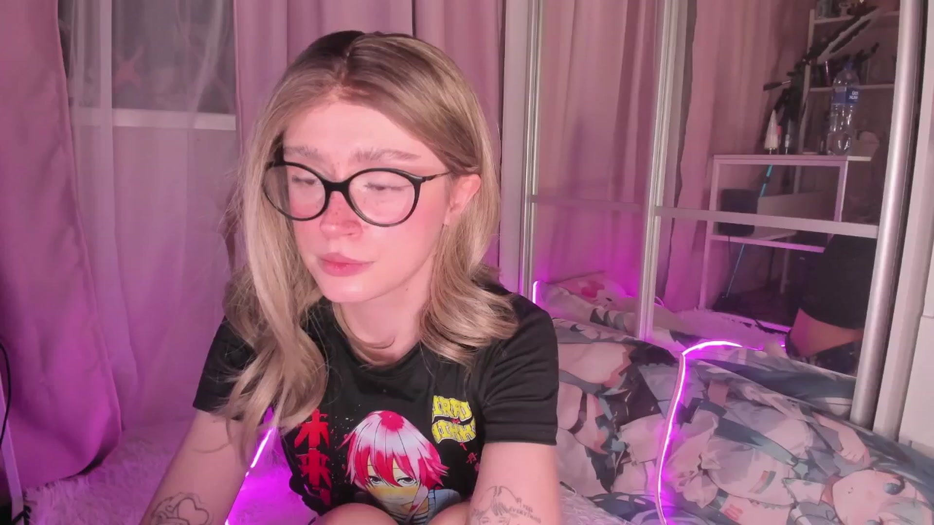 Gallery image thumbnail from AliceXsweeT's myfreecams stream on, 01/02/2026, 18:58 image 13 of 20