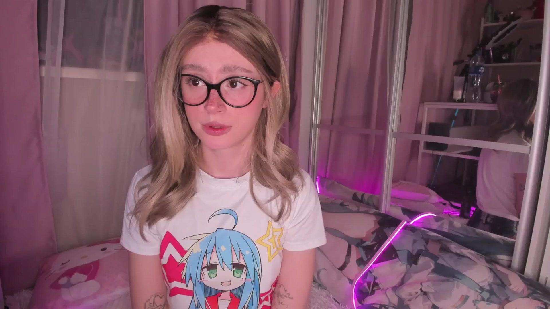 Gallery image thumbnail from AliceXsweeT's myfreecams stream on, 01/03/2026, 17:27 image 1 of 20