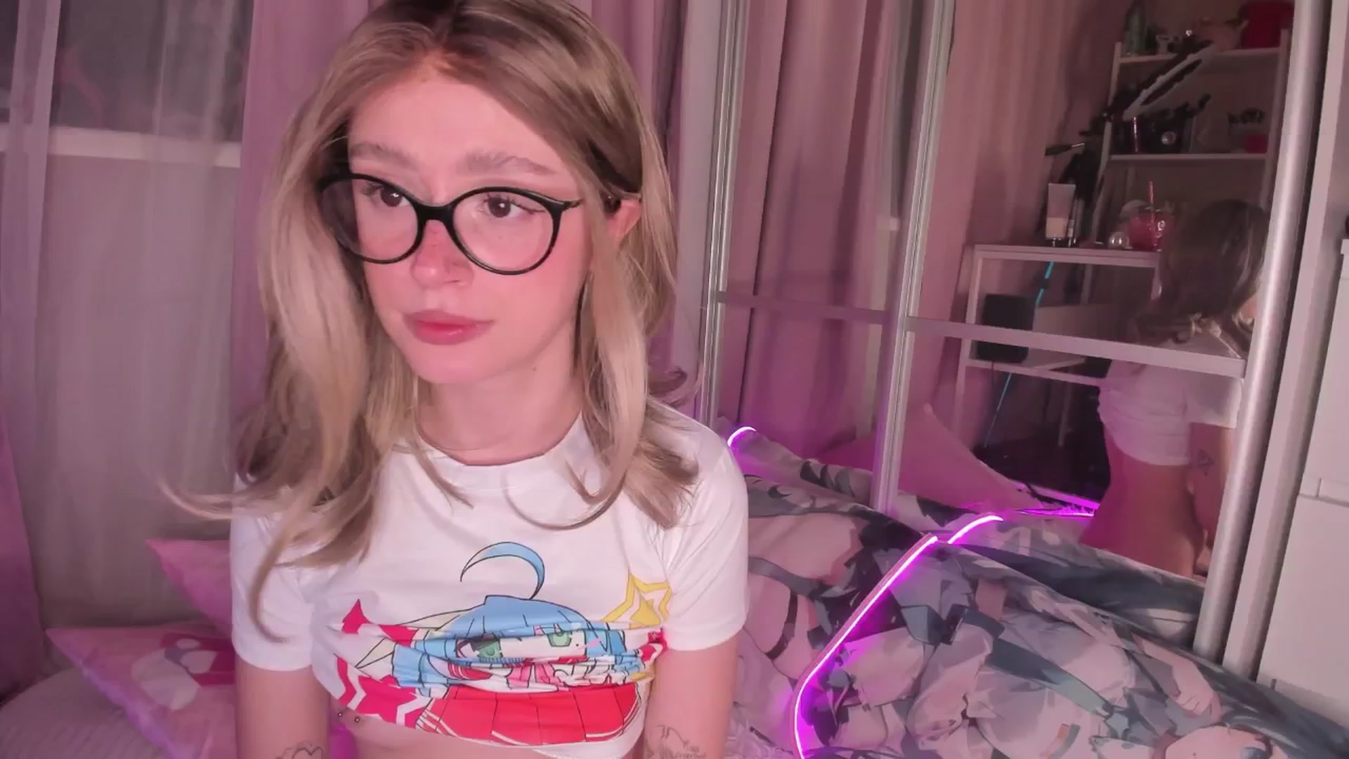 Gallery image thumbnail from AliceXsweeT's myfreecams stream on, 01/03/2026, 18:58 image 6 of 20