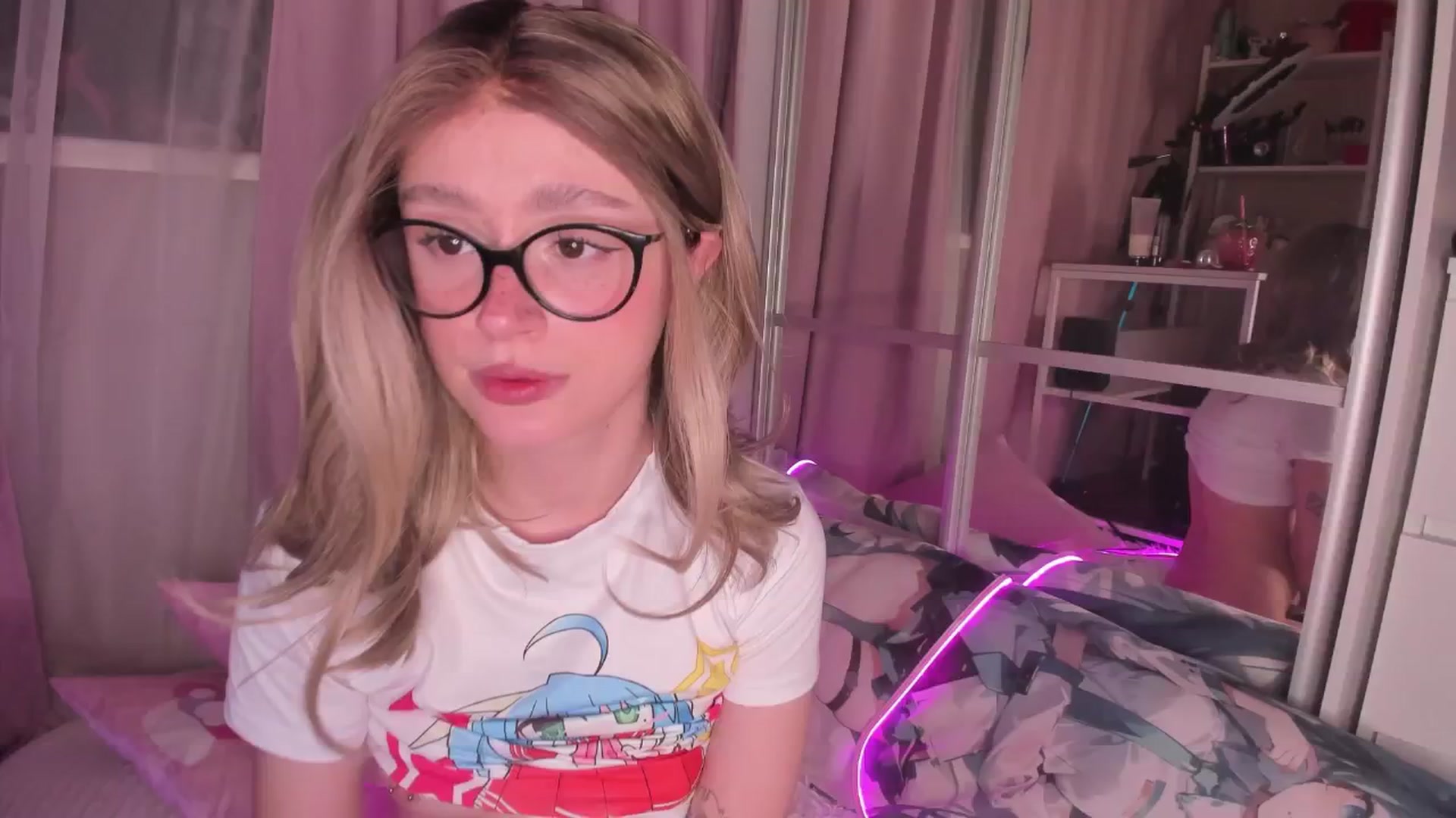 Gallery image thumbnail from AliceXsweeT's myfreecams stream on, 01/03/2026, 18:58 image 7 of 20