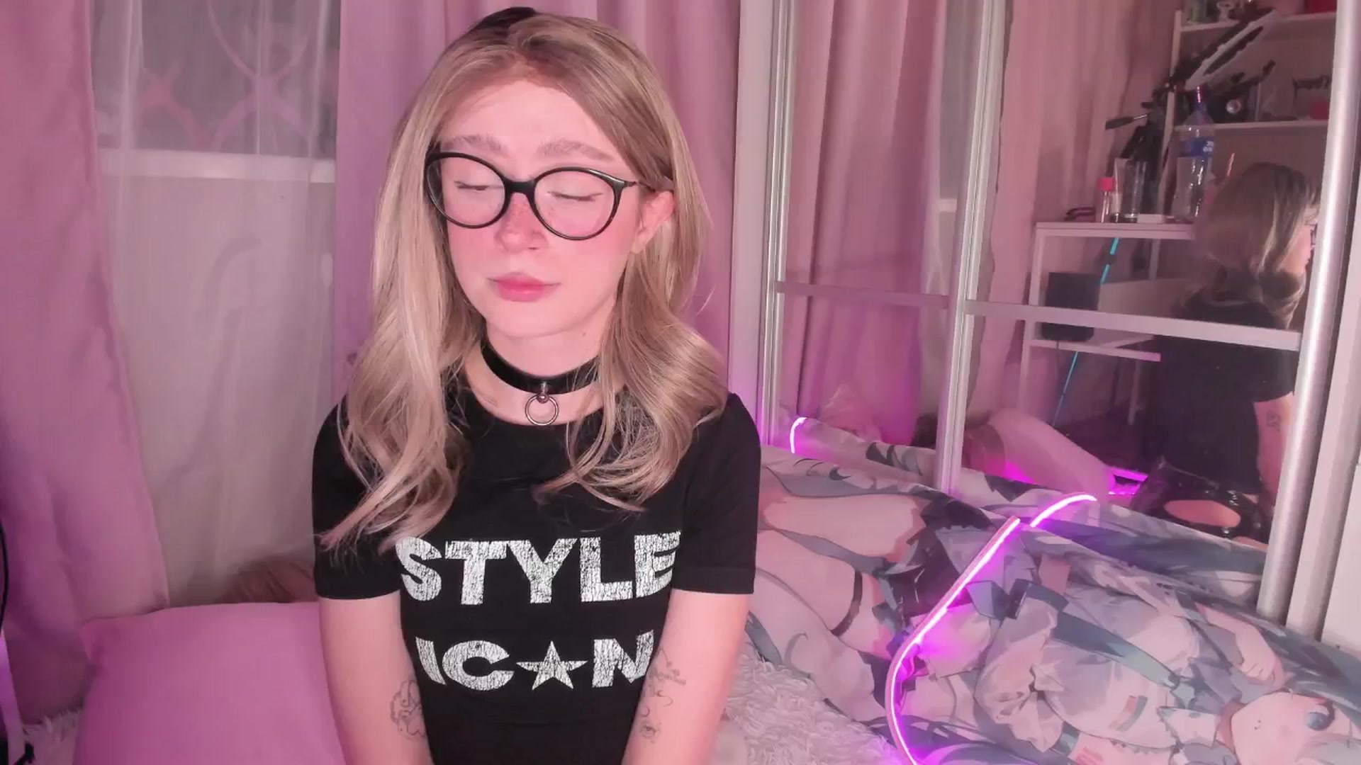 Gallery image thumbnail from AliceXsweeT's myfreecams stream on, 01/04/2026, 16:27 image 1 of 20