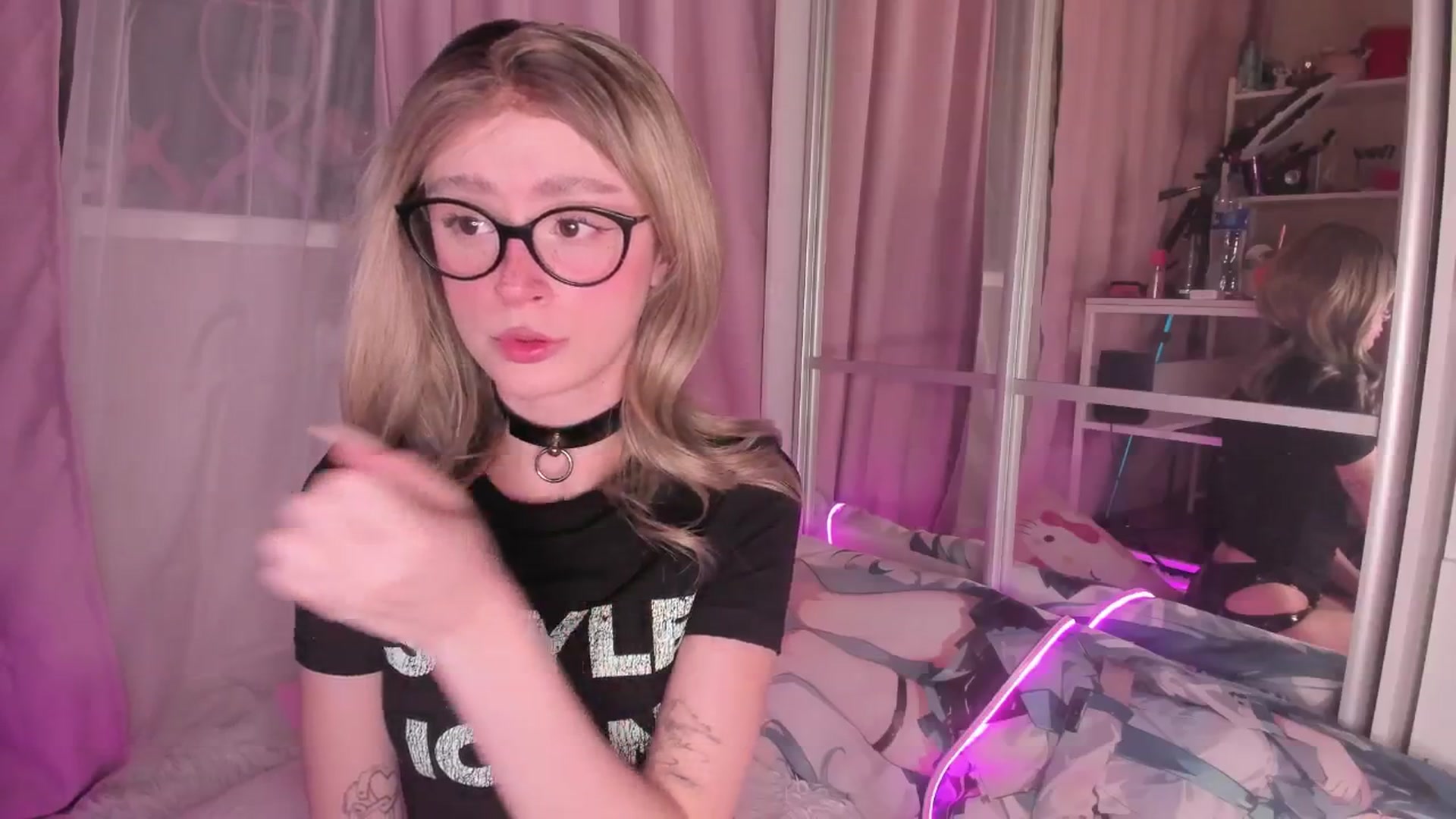 Gallery image thumbnail from AliceXsweeT's myfreecams stream on, 01/04/2026, 16:27 image 7 of 20