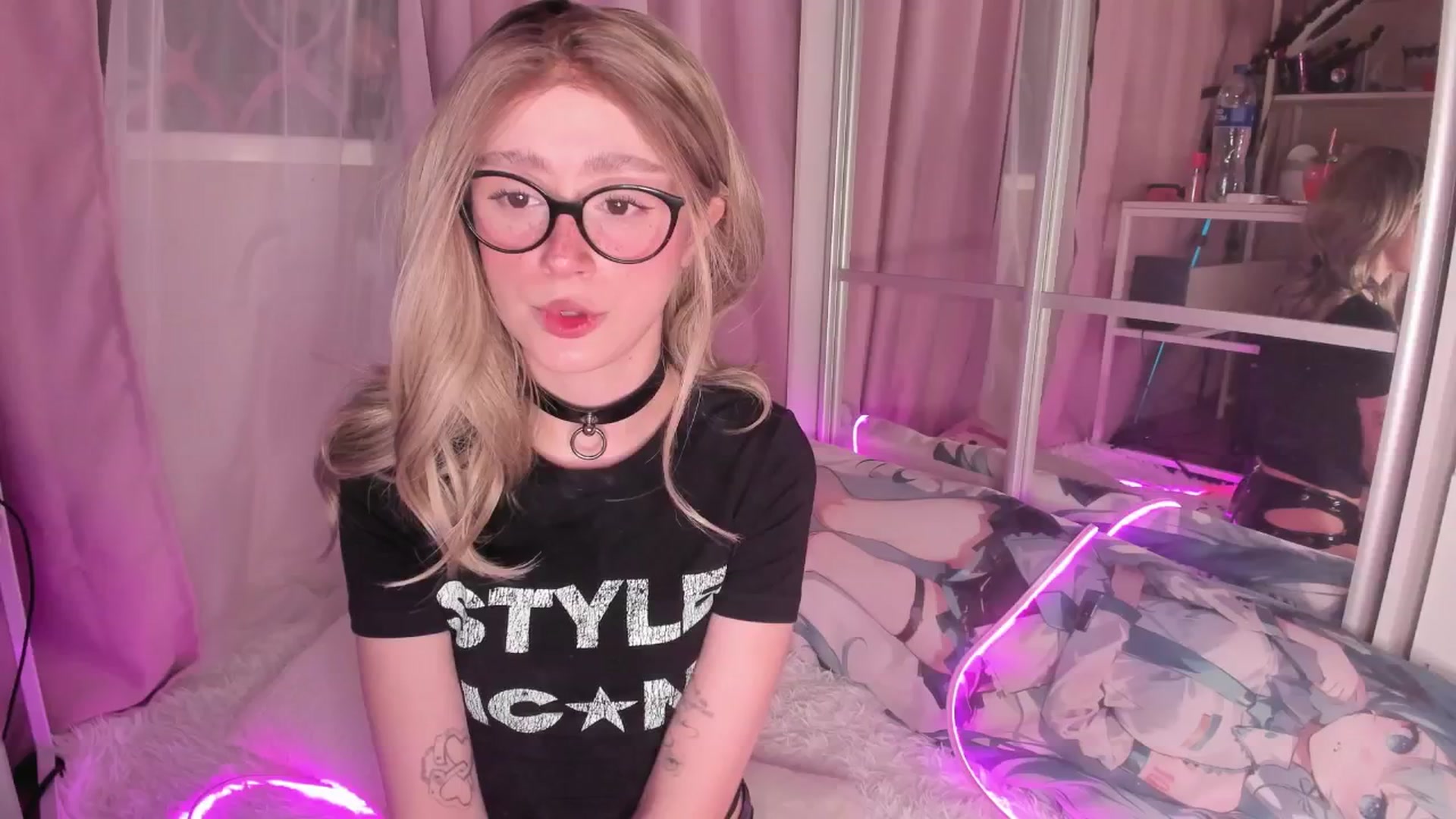 Gallery image thumbnail from AliceXsweeT's myfreecams stream on, 01/04/2026, 17:29 image 1 of 20