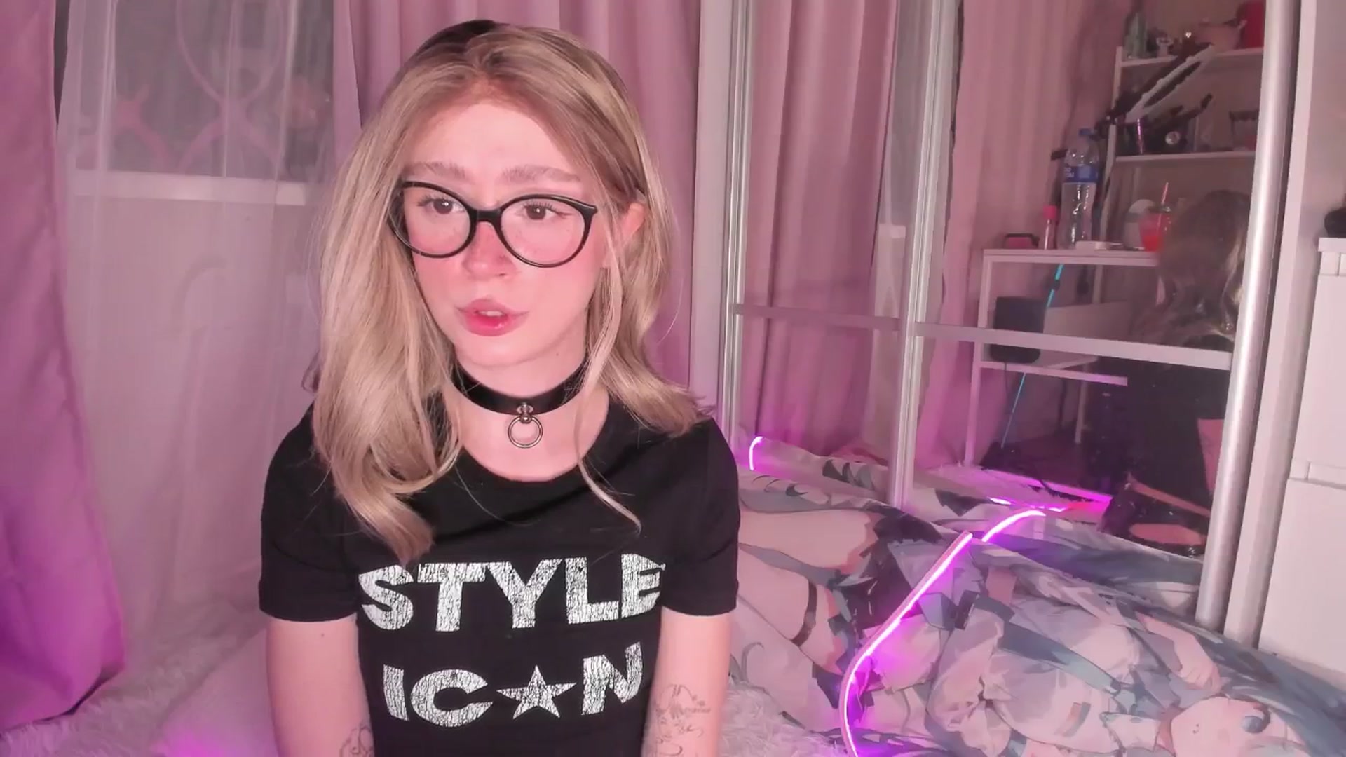 Gallery image thumbnail from AliceXsweeT's myfreecams stream on, 01/04/2026, 17:29 image 8 of 20