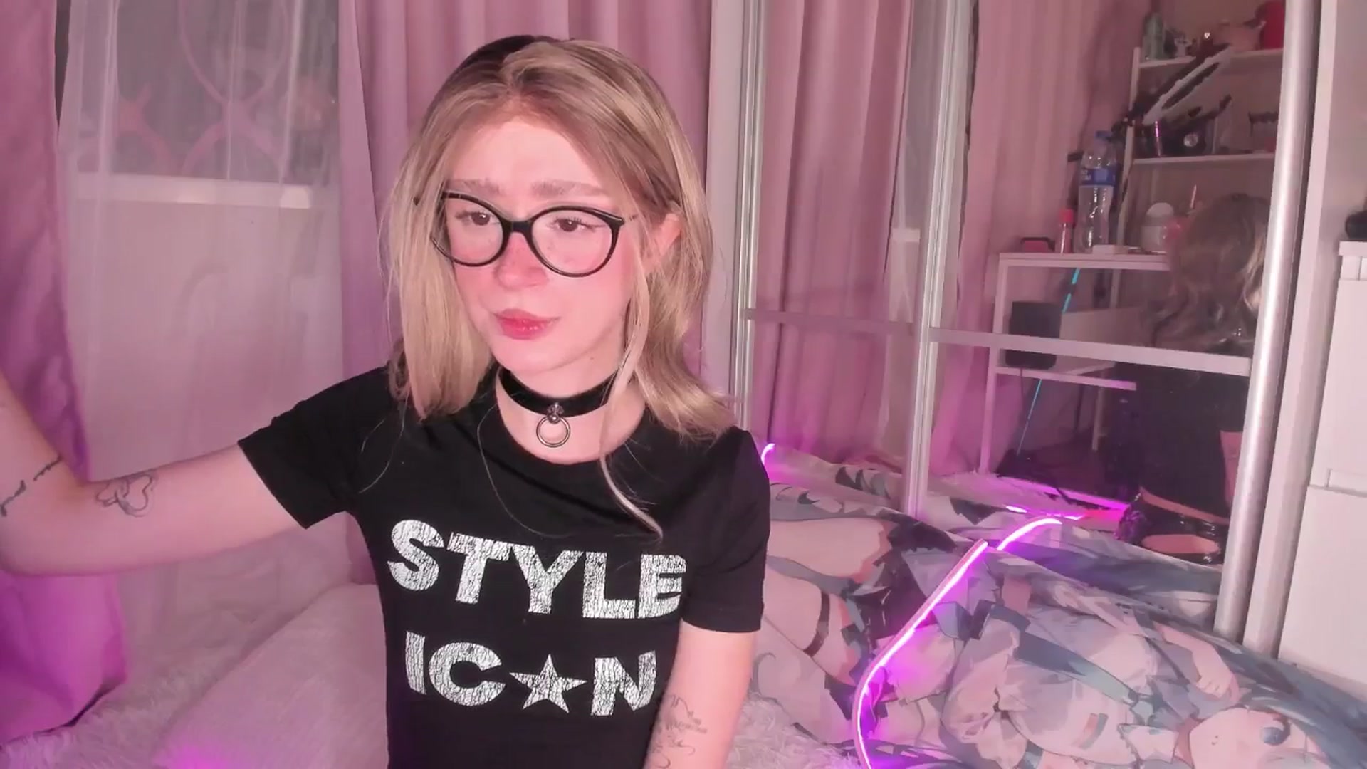 Gallery image thumbnail from AliceXsweeT's myfreecams stream on, 01/04/2026, 17:29 image 9 of 20