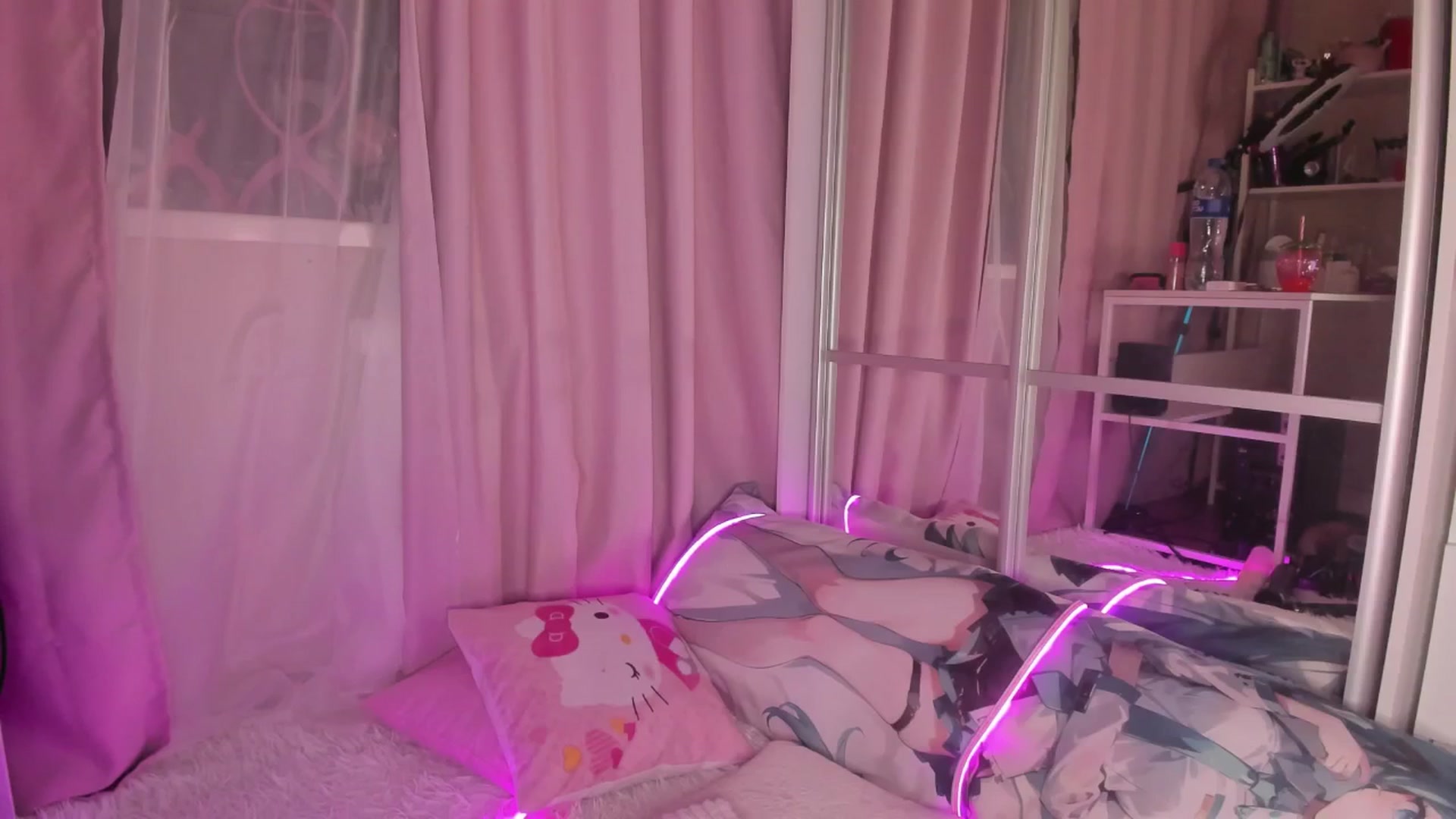 Gallery image thumbnail from AliceXsweeT's myfreecams stream on, 01/04/2026, 18:00 image 15 of 20
