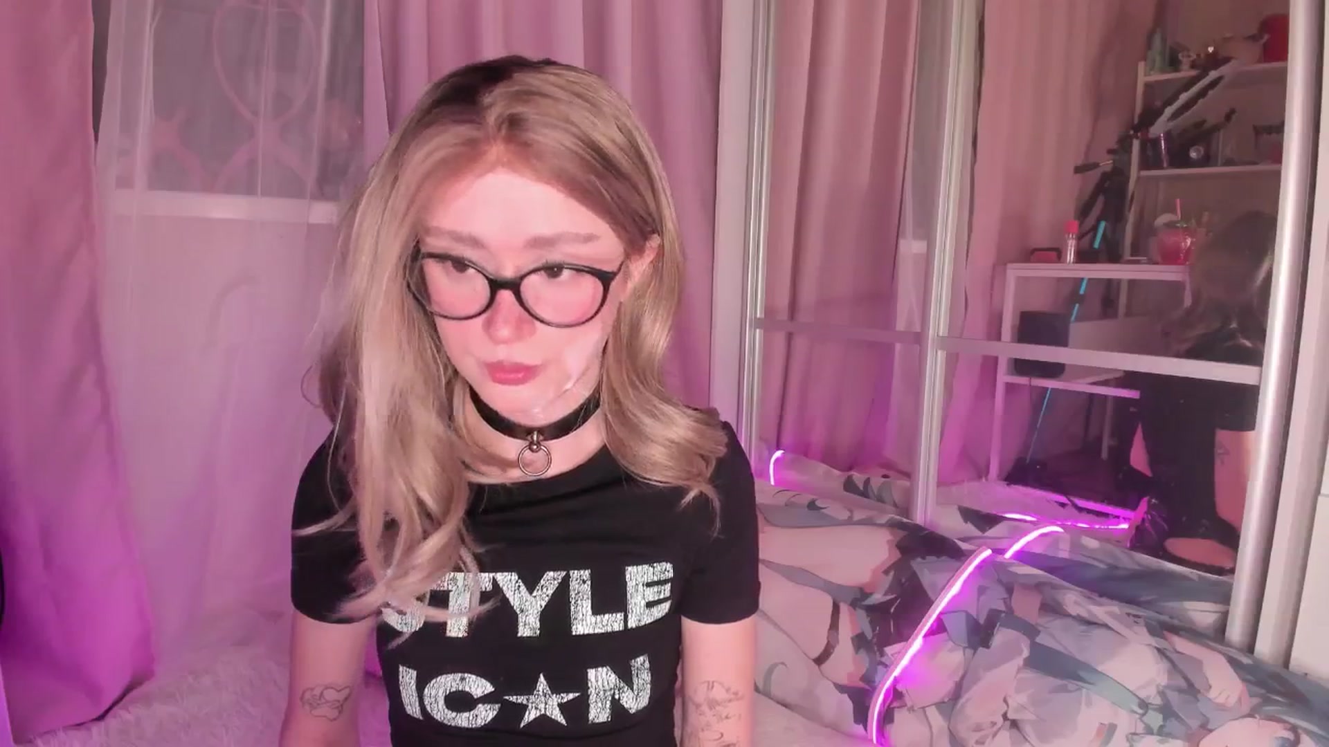 Gallery image thumbnail from AliceXsweeT's myfreecams stream on, 01/04/2026, 18:00 image 20 of 20