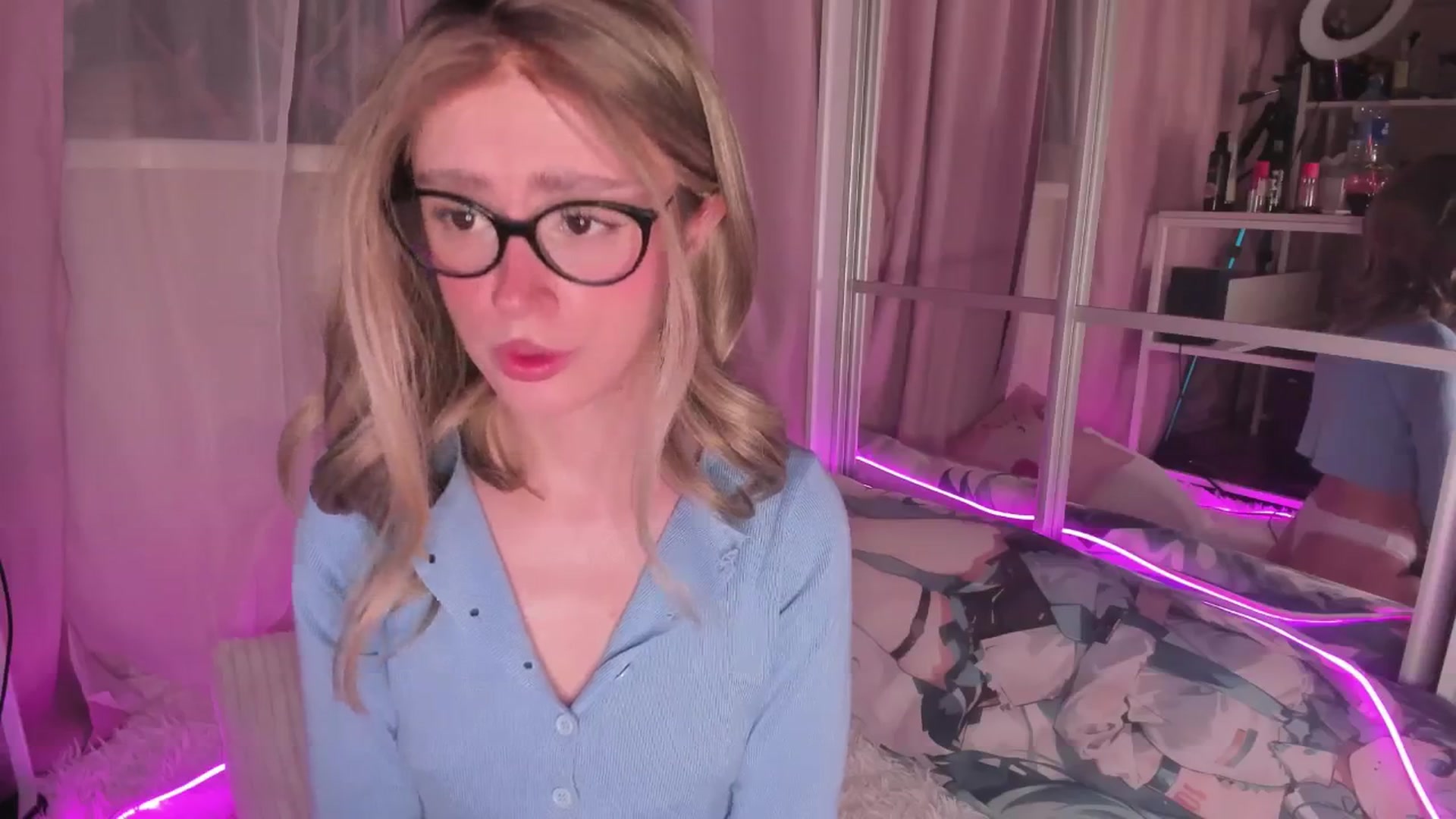 Gallery image thumbnail from AliceXsweeT's myfreecams stream on, 01/07/2026, 17:32 image 18 of 20