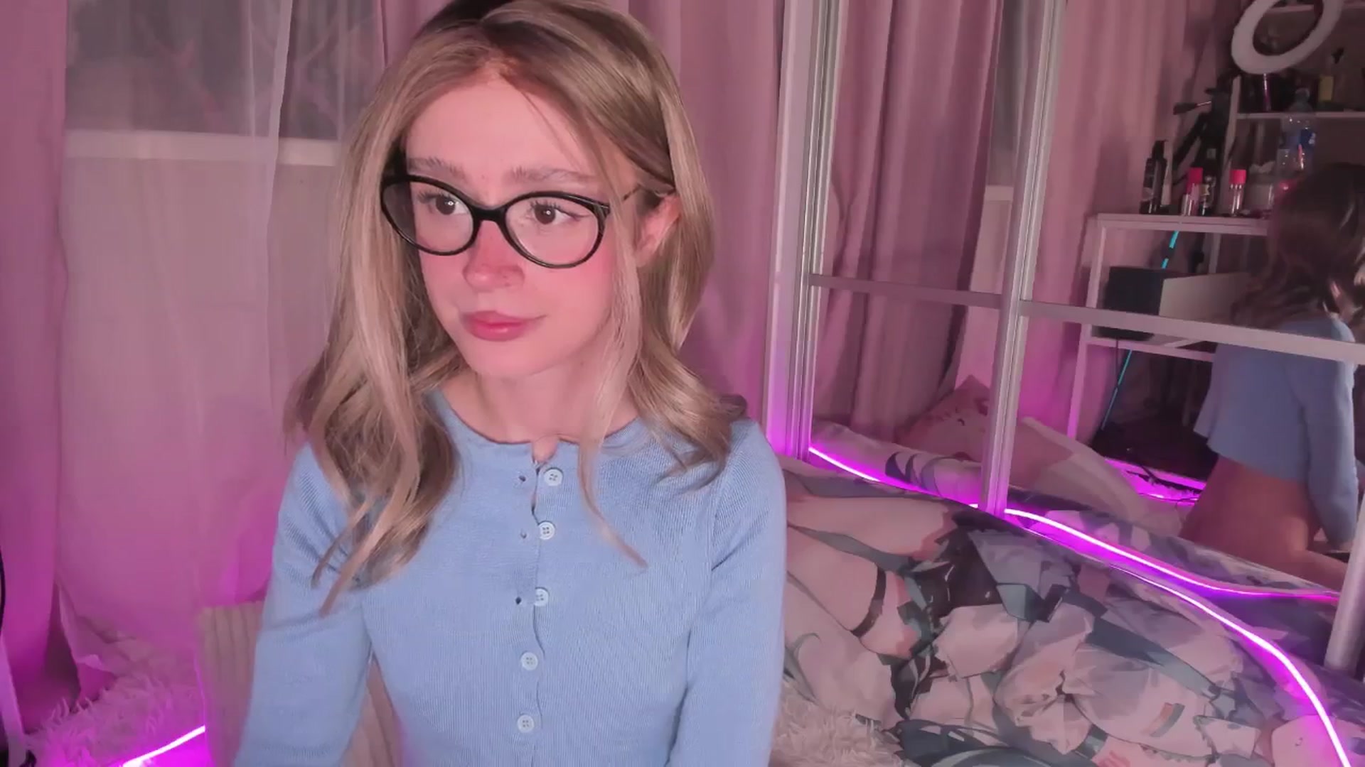 Gallery image thumbnail from AliceXsweeT's myfreecams stream on, 01/07/2026, 18:44 image 2 of 20