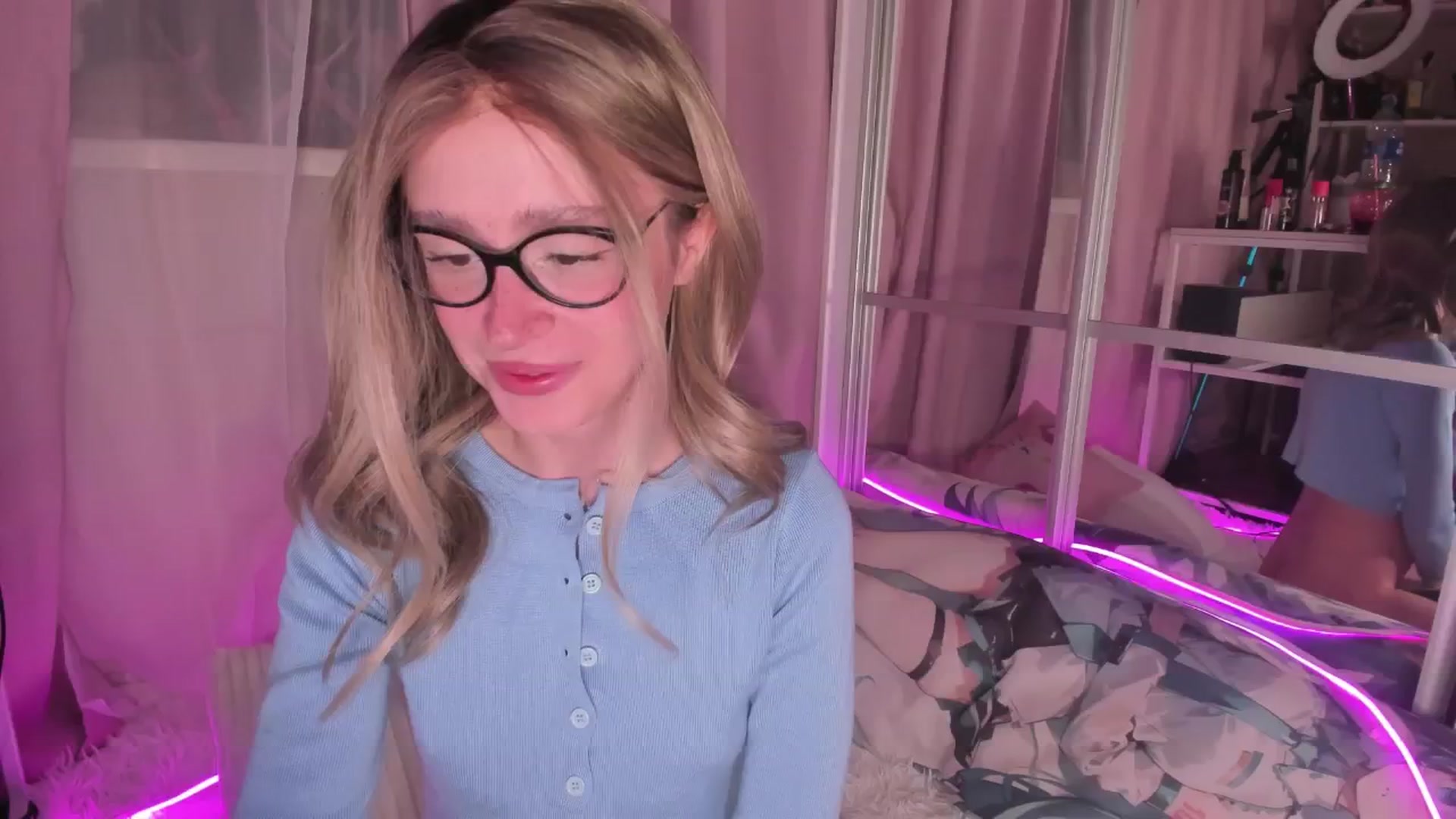 Gallery image thumbnail from AliceXsweeT's myfreecams stream on, 01/07/2026, 18:44 image 1 of 20