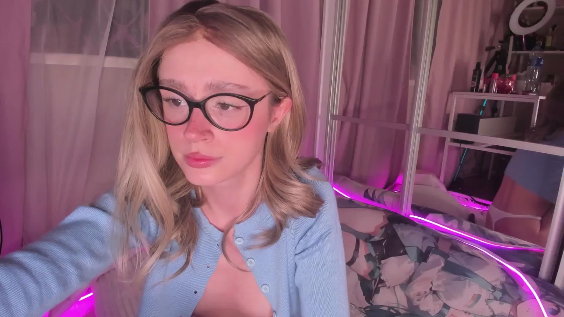 Gallery image thumbnail from AliceXsweeT's myfreecams stream on, 01/07/2026, 18:44 image 20 of 20
