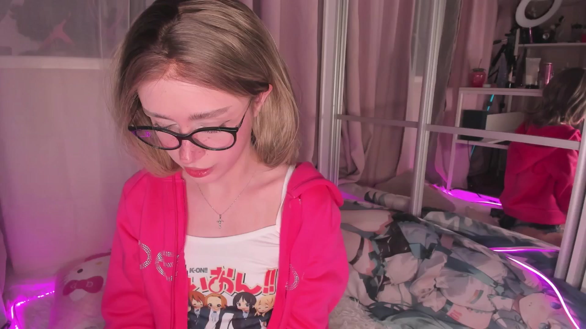Gallery image thumbnail from AliceXsweeT's myfreecams stream on, 01/12/2026, 17:15 image 10 of 20