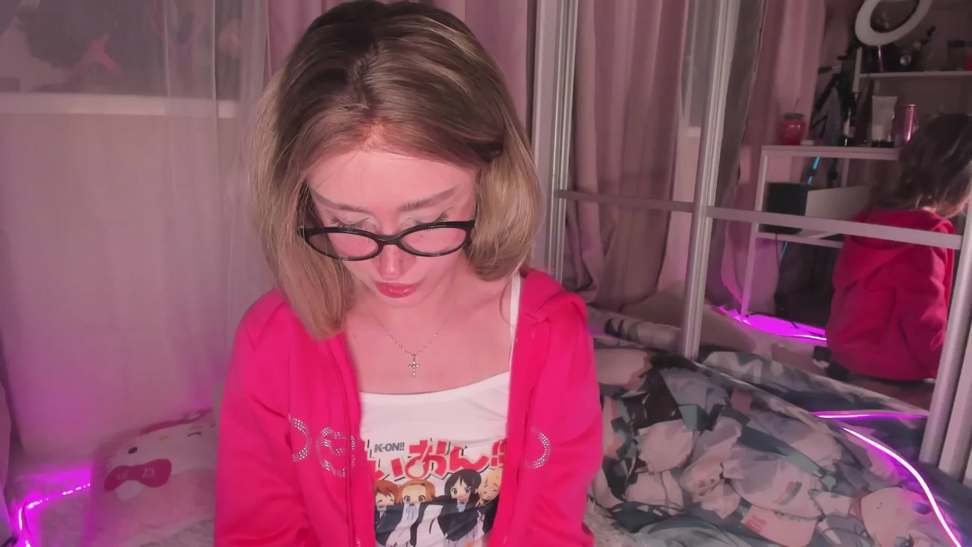 Gallery image thumbnail from AliceXsweeT's myfreecams stream on, 01/12/2026, 17:15 image 16 of 20