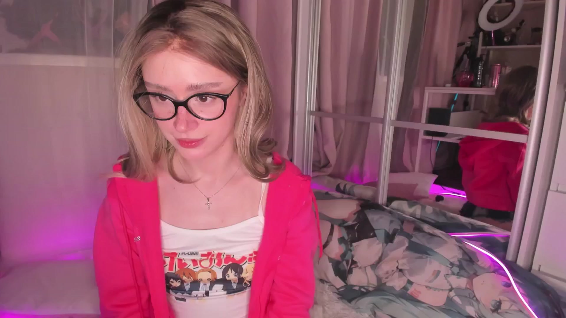 Gallery image thumbnail from AliceXsweeT's myfreecams stream on, 01/12/2026, 18:39 image 11 of 20