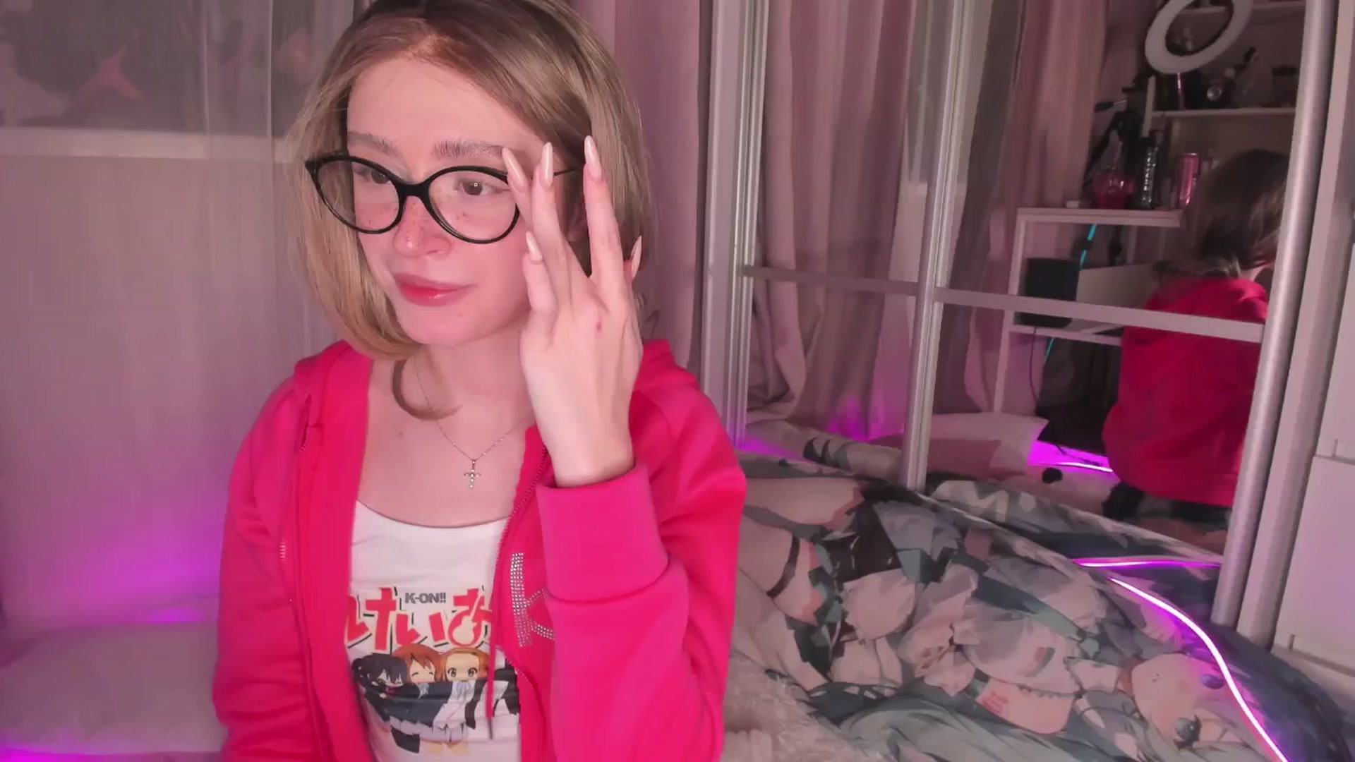 Gallery image thumbnail from AliceXsweeT's myfreecams stream on, 01/12/2026, 18:39 image 13 of 20