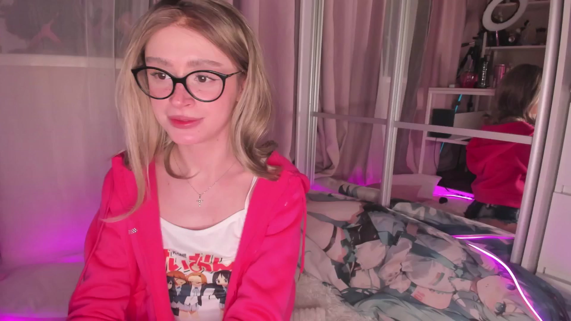 Gallery image thumbnail from AliceXsweeT's myfreecams stream on, 01/12/2026, 18:39 image 12 of 20