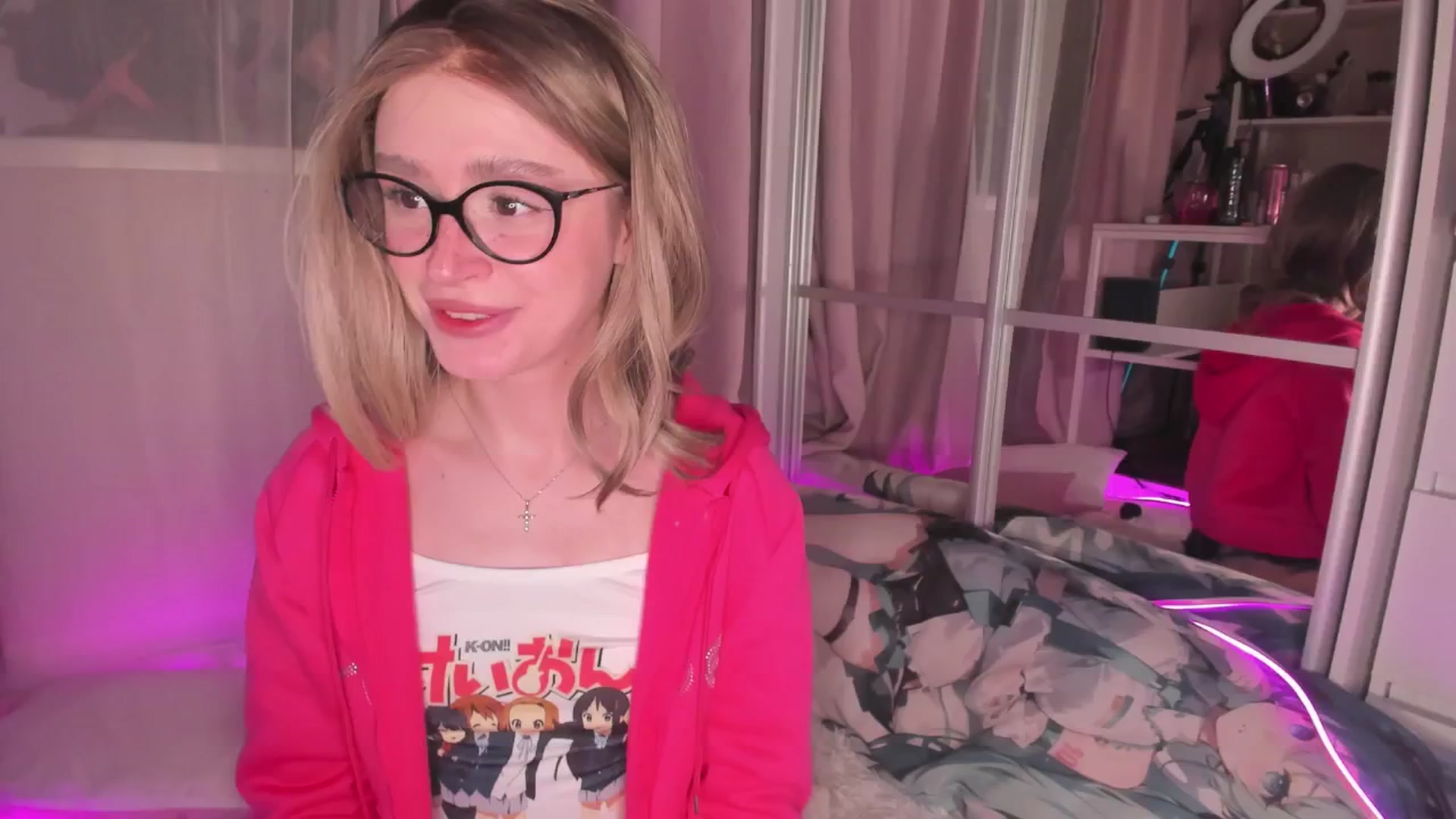 Gallery image thumbnail from AliceXsweeT's myfreecams stream on, 01/12/2026, 18:39 image 16 of 20