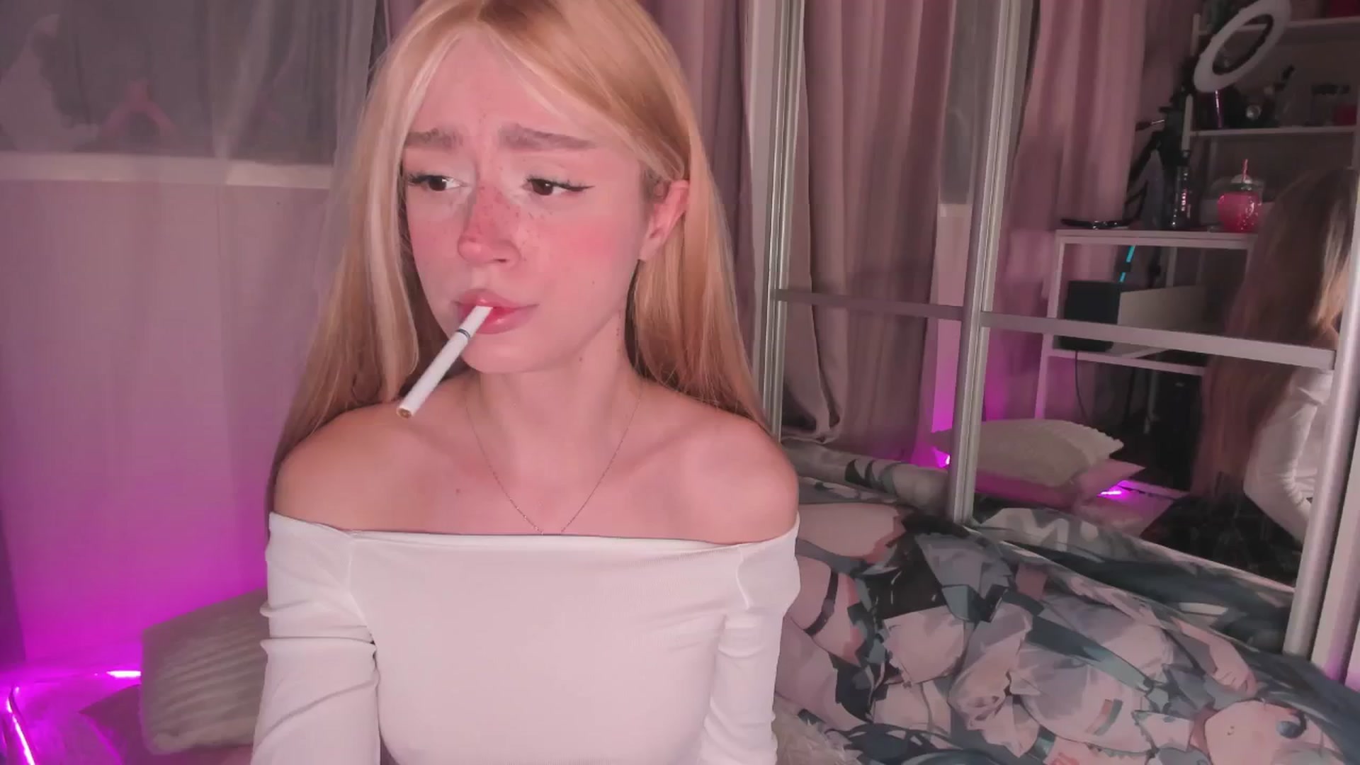Gallery image thumbnail from AliceXsweeT's myfreecams stream on, 01/14/2026, 16:14 image 7 of 20