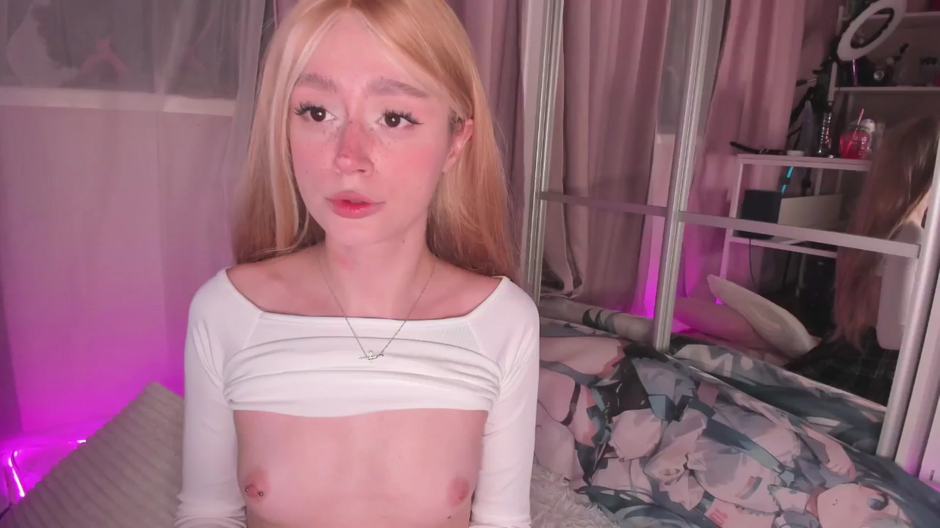 Gallery image thumbnail from AliceXsweeT's myfreecams stream on, 01/14/2026, 17:15 image 19 of 20