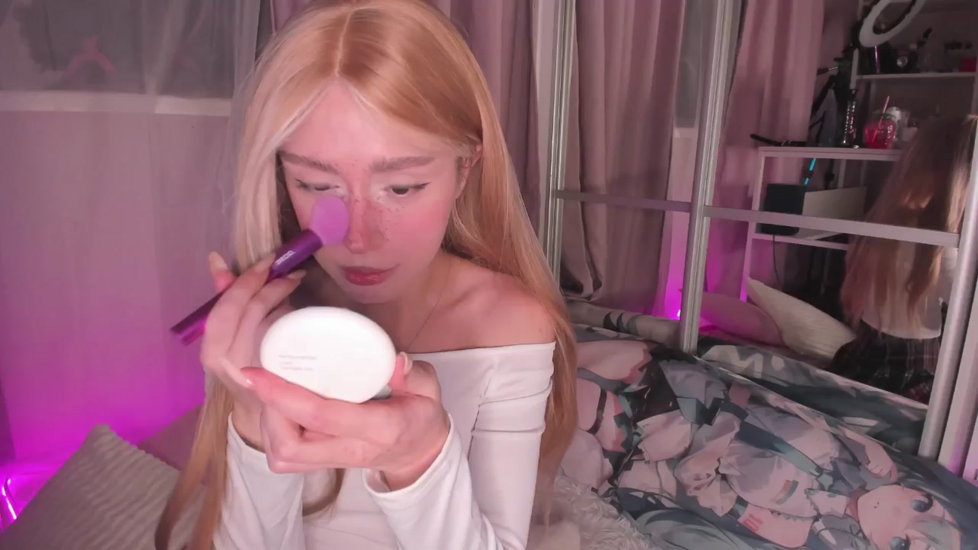 Gallery image thumbnail from AliceXsweeT's myfreecams stream on, 01/14/2026, 17:15 image 12 of 20