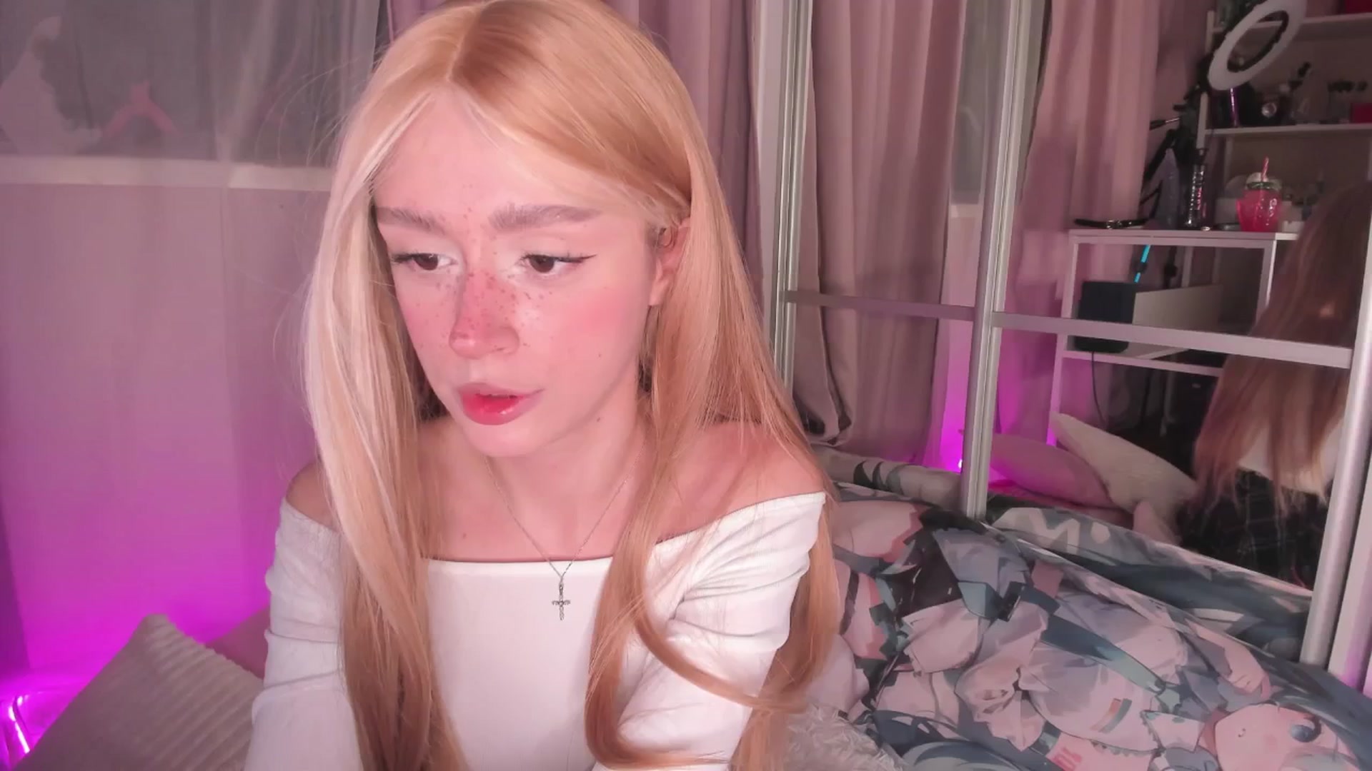 Gallery image thumbnail from AliceXsweeT's myfreecams stream on, 01/14/2026, 17:15 image 8 of 20