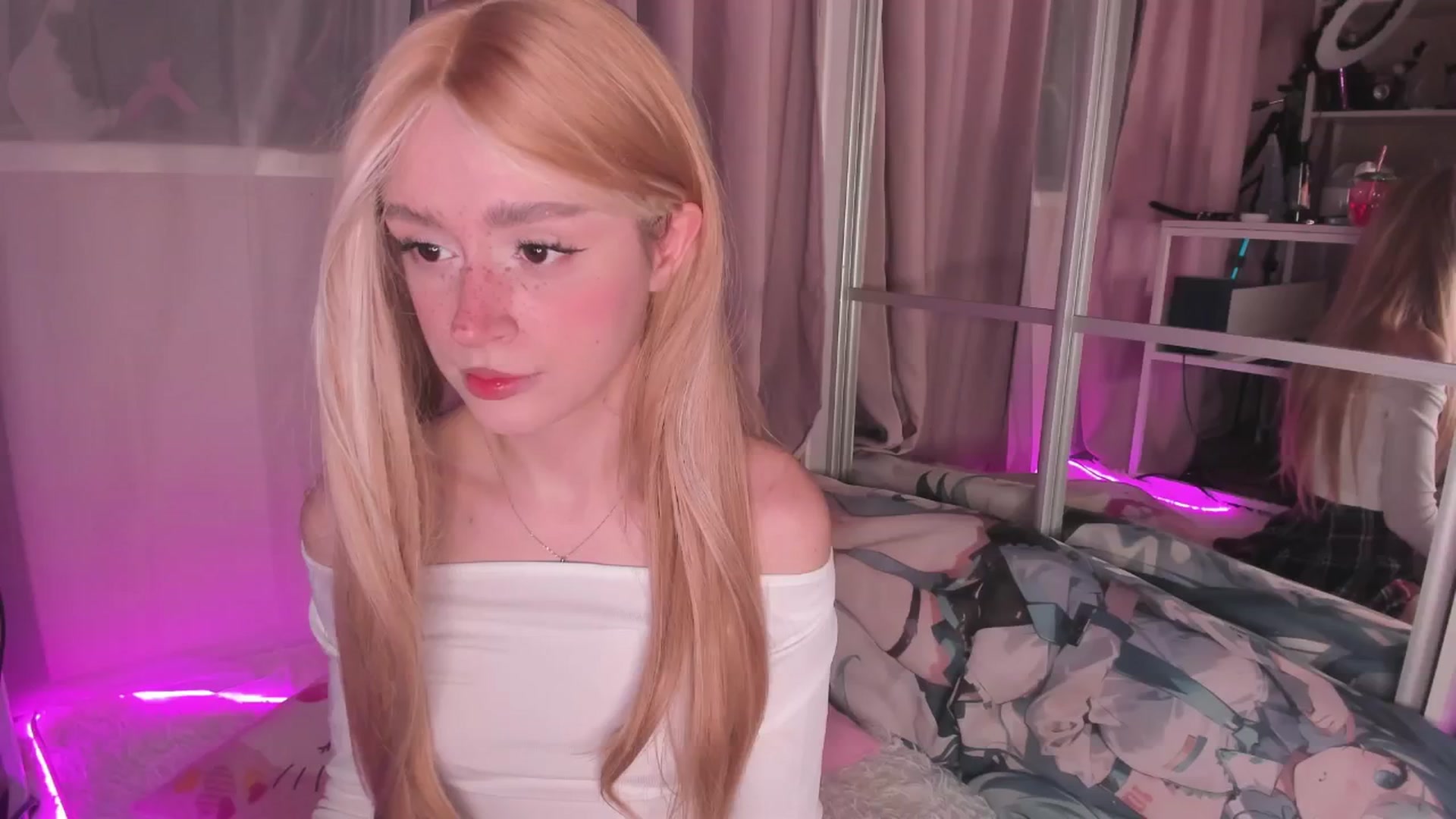 Gallery image thumbnail from AliceXsweeT's myfreecams stream on, 01/14/2026, 17:51 image 11 of 20