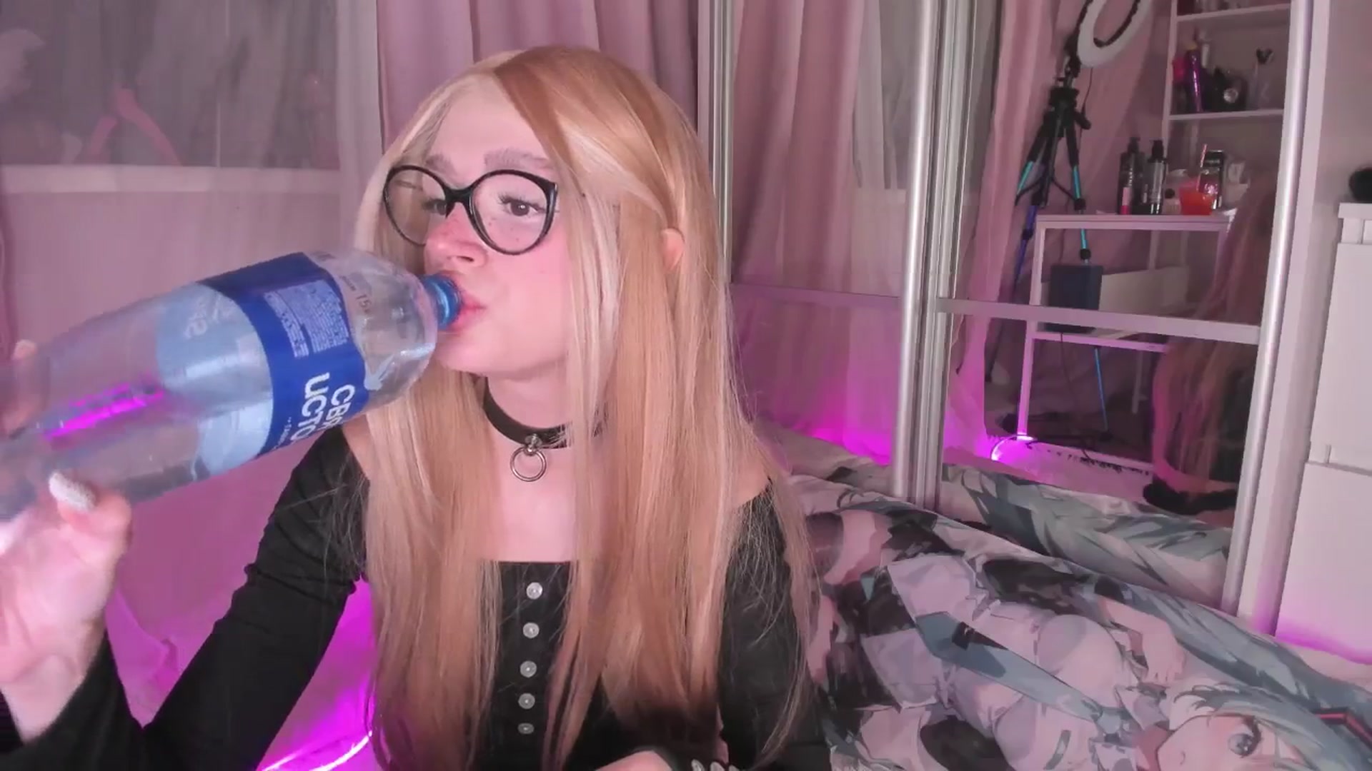 Gallery image thumbnail from AliceXsweeT's myfreecams stream on, 01/25/2026, 18:00 image 18 of 20