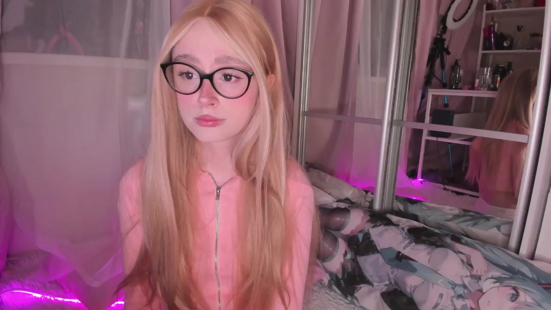 Gallery image thumbnail from AliceXsweeT's myfreecams stream on, 01/26/2026, 17:55 image 2 of 20