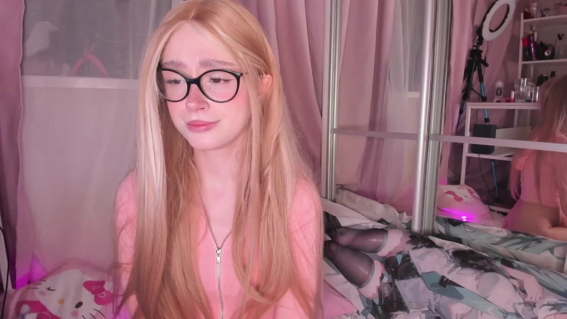 Gallery image thumbnail from AliceXsweeT's myfreecams stream on, 01/26/2026, 18:44 image 20 of 20