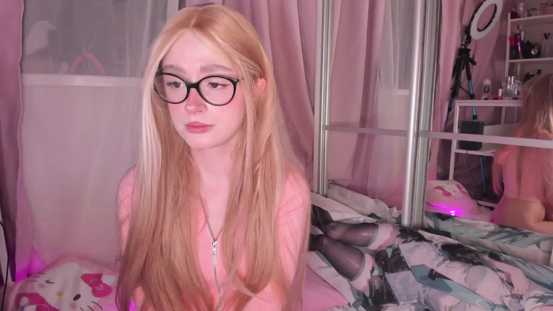 Gallery image thumbnail from AliceXsweeT's myfreecams stream on, 01/26/2026, 18:44 image 19 of 20