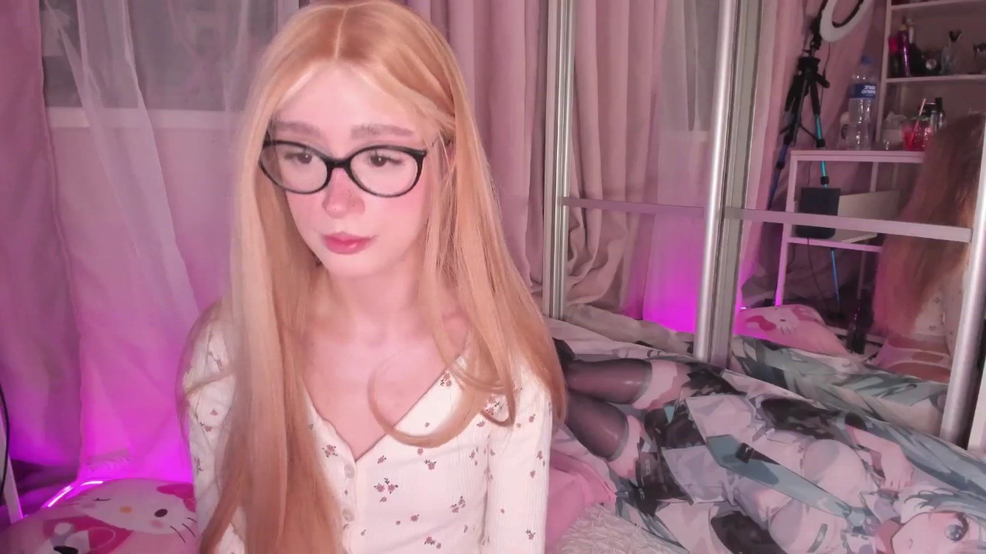 Gallery image thumbnail from AliceXsweeT's myfreecams stream on, 01/29/2026, 16:54 image 8 of 20