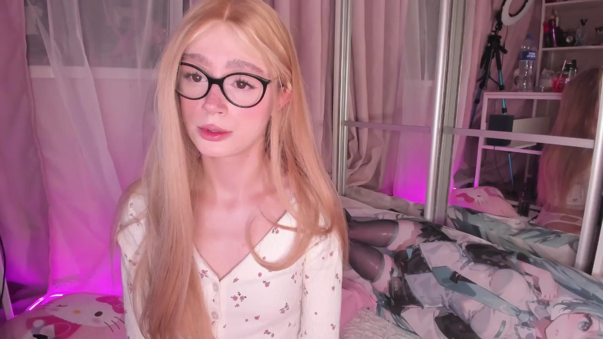 Gallery image thumbnail from AliceXsweeT's myfreecams stream on, 01/29/2026, 16:54 image 3 of 20