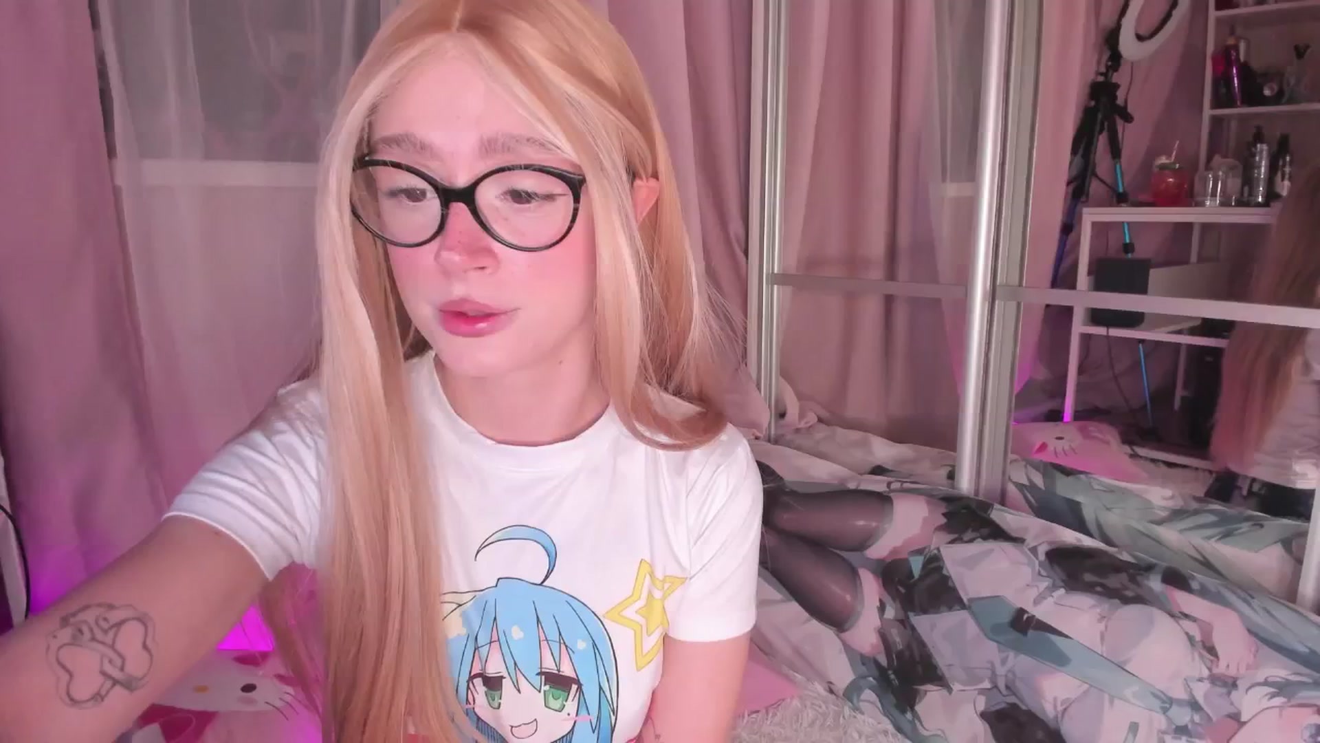 Gallery image thumbnail from AliceXsweeT's myfreecams stream on, 01/30/2026, 16:32 image 8 of 20