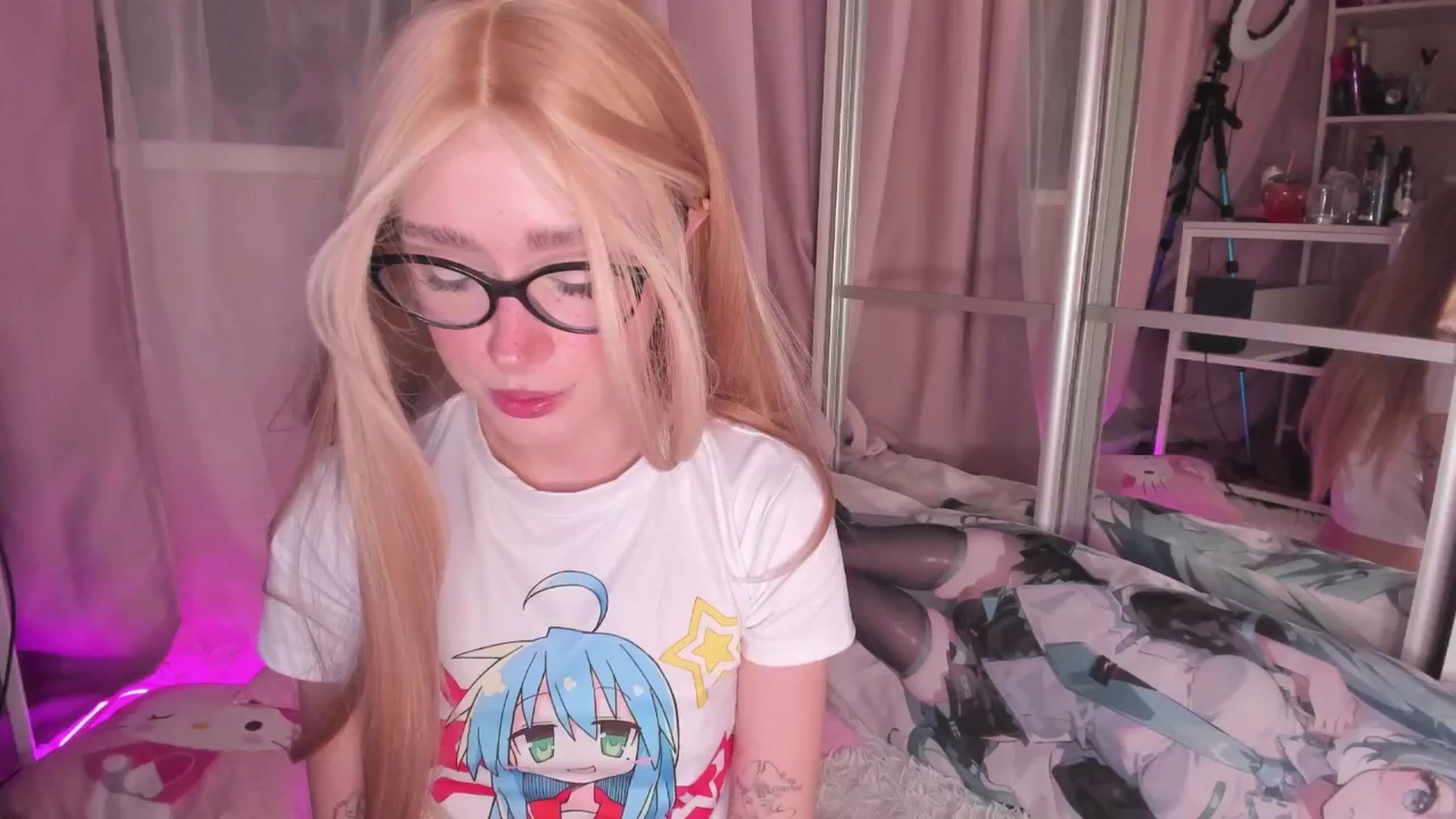 Gallery image thumbnail from AliceXsweeT's myfreecams stream on, 01/30/2026, 17:05 image 2 of 20