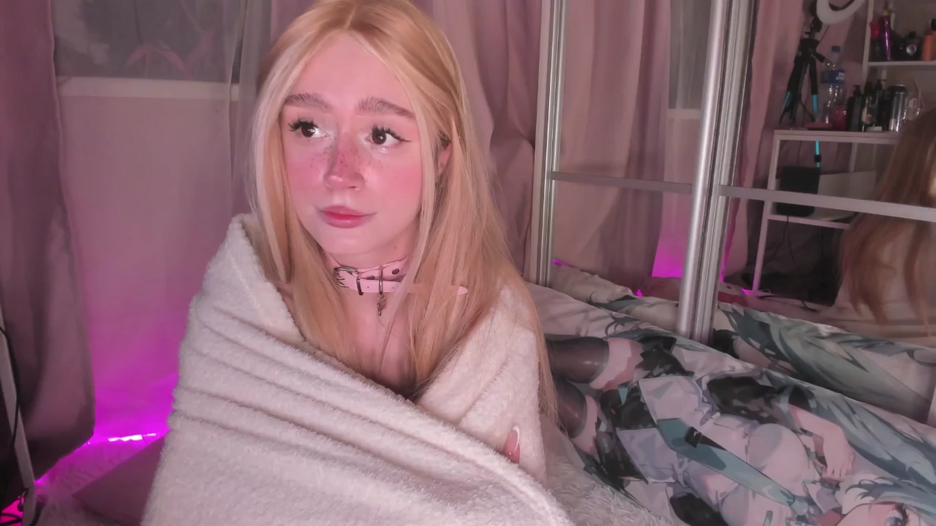 Gallery image thumbnail from AliceXsweeT's myfreecams stream on, 02/04/2026, 18:21 image 12 of 20