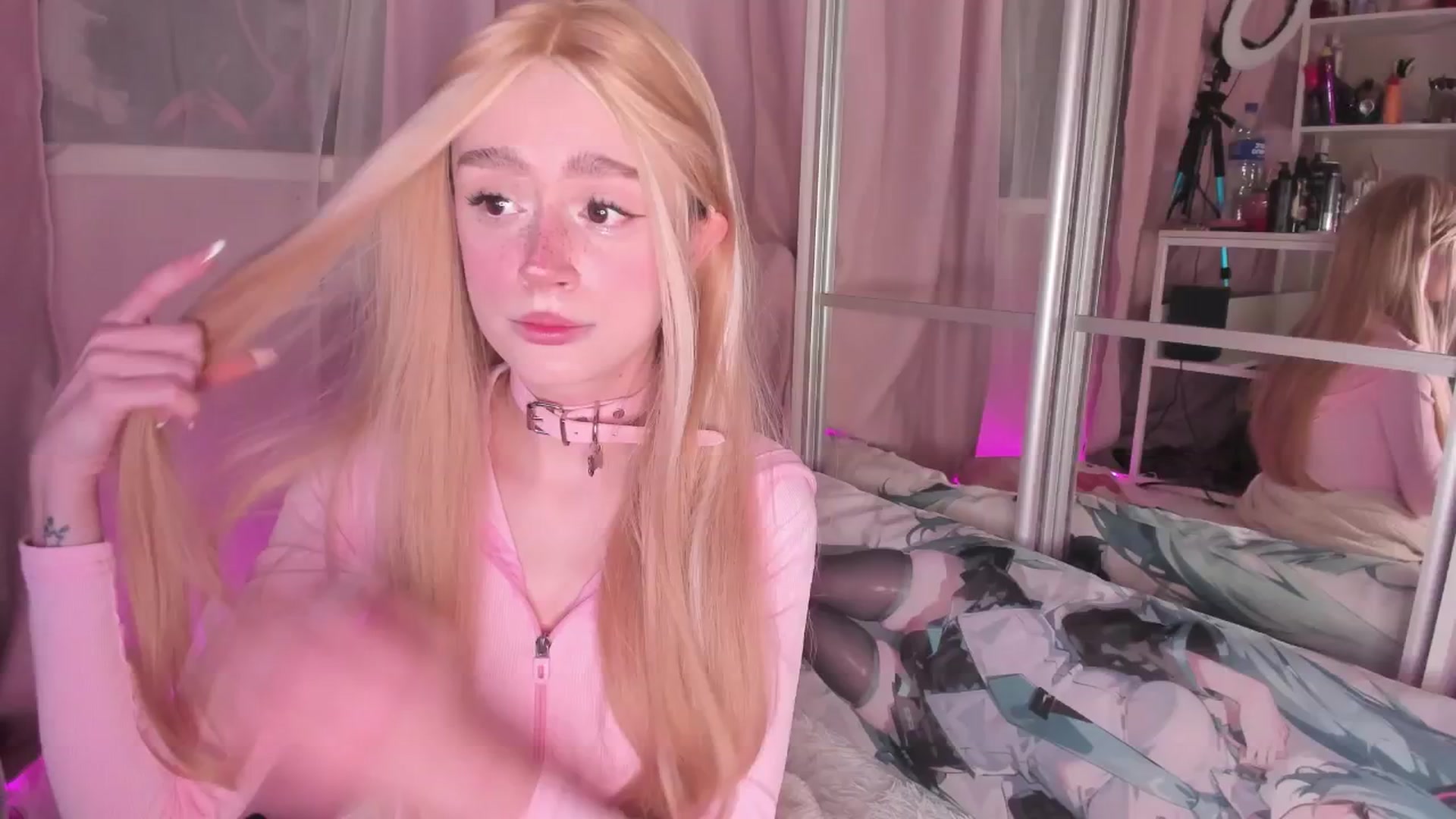 Gallery image thumbnail from AliceXsweeT's myfreecams stream on, 02/04/2026, 18:21 image 6 of 20