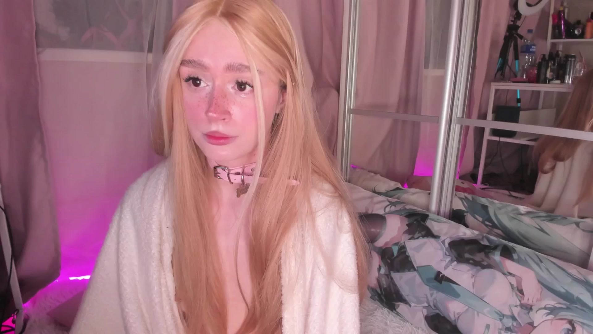 Gallery image thumbnail from AliceXsweeT's myfreecams stream on, 02/04/2026, 18:21 image 14 of 20