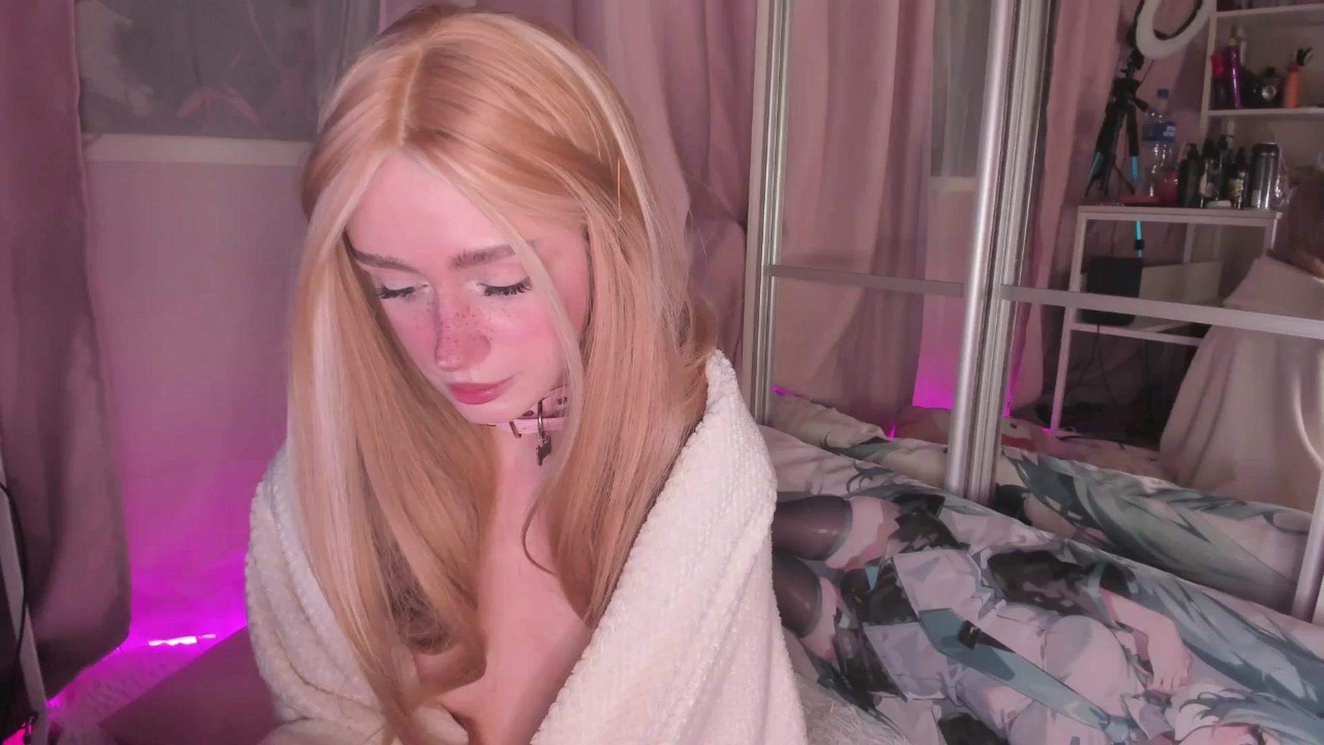 Gallery image thumbnail from AliceXsweeT's myfreecams stream on, 02/04/2026, 18:21 image 18 of 20