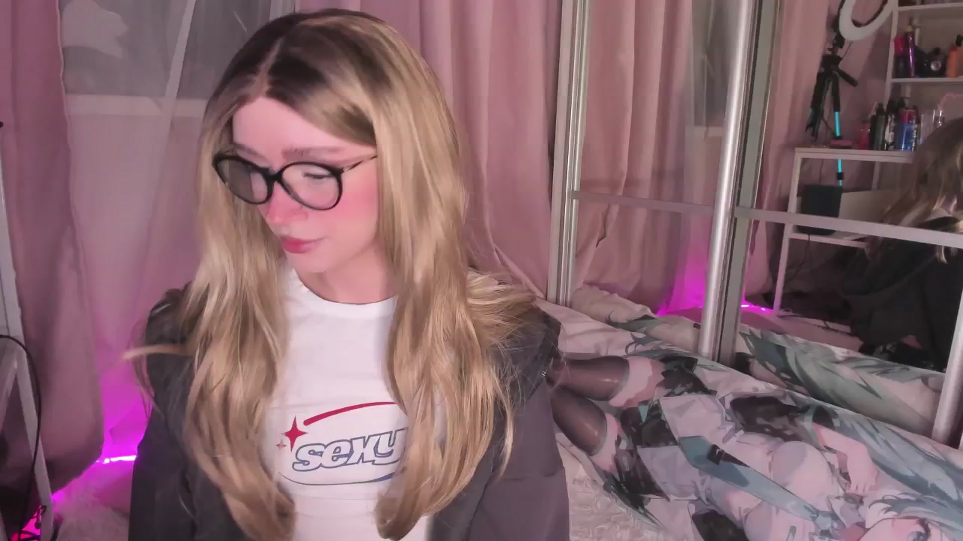 Gallery image thumbnail from AliceXsweeT's myfreecams stream on, 02/05/2026, 16:24 image 9 of 20