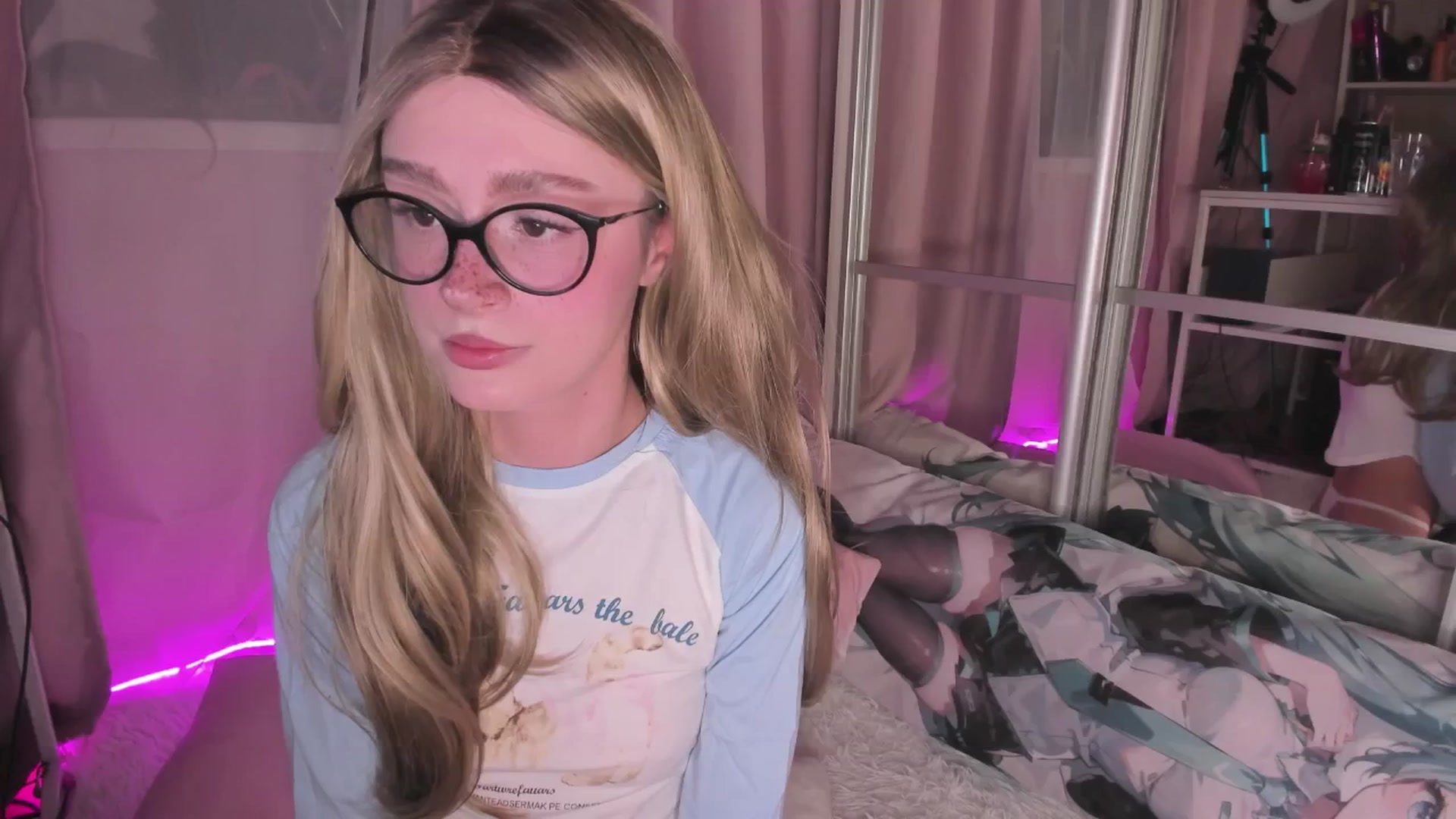 Gallery image thumbnail from AliceXsweeT's myfreecams stream on, 02/06/2026, 15:58 image 5 of 20