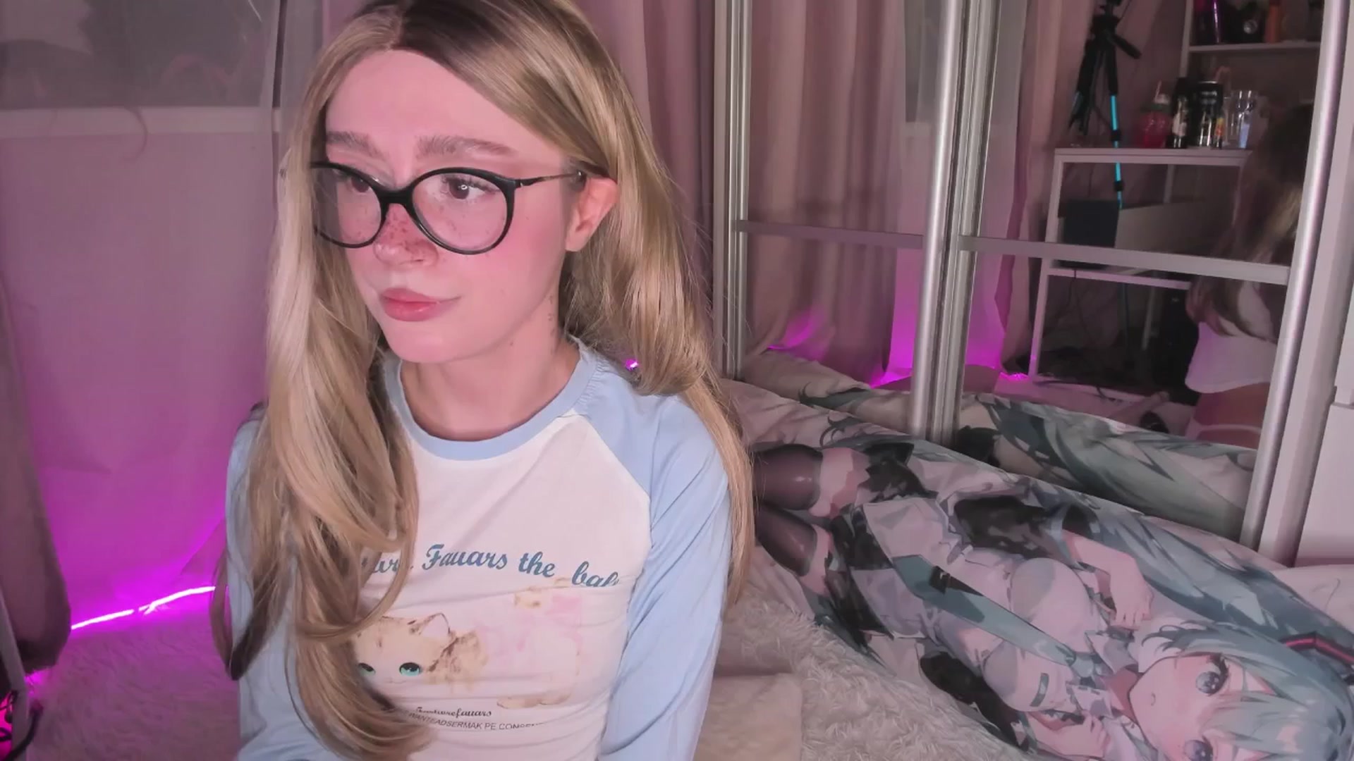 Gallery image thumbnail from AliceXsweeT's myfreecams stream on, 02/06/2026, 17:41 image 9 of 20