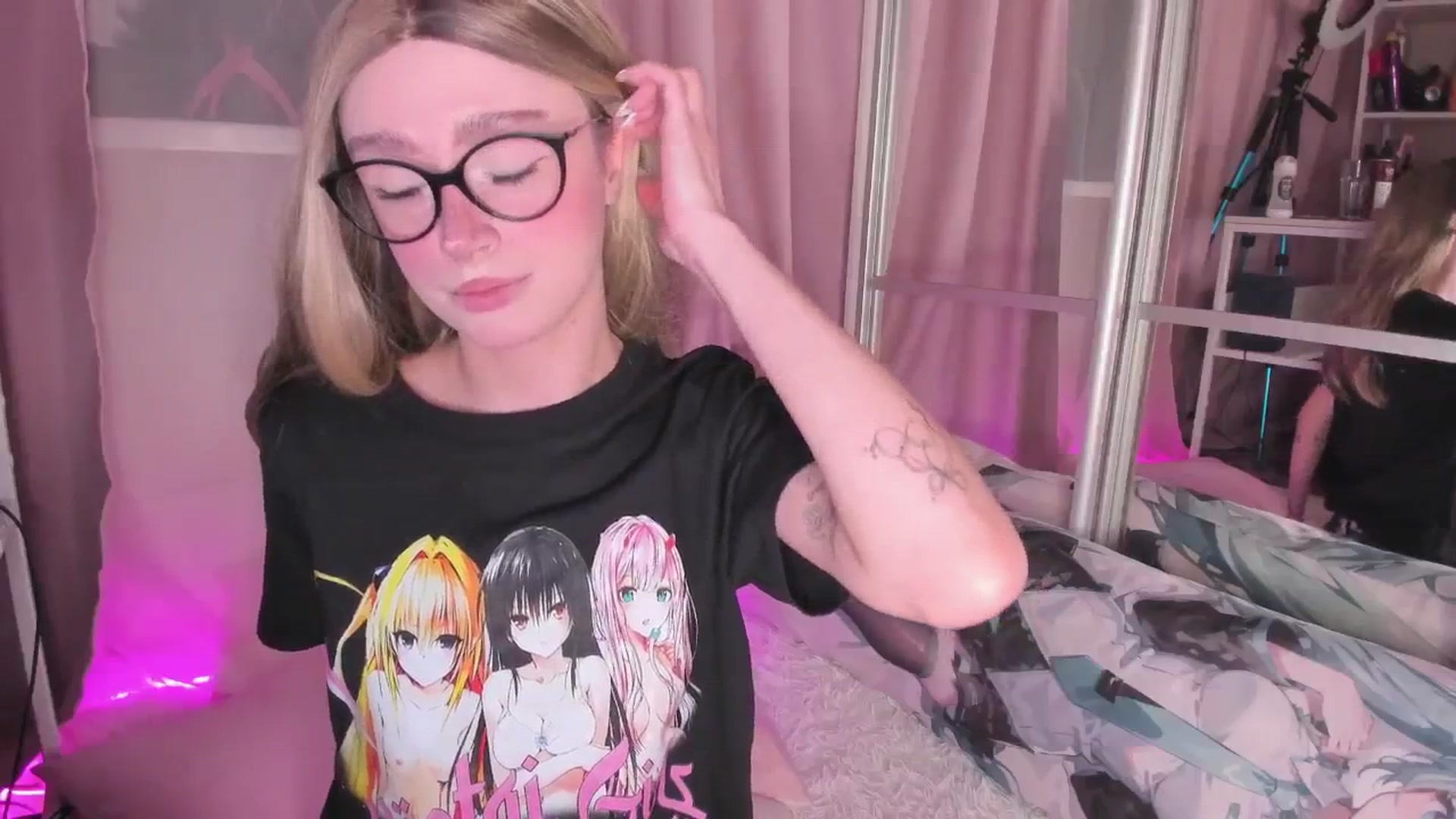 Gallery image thumbnail from AliceXsweeT's myfreecams stream on, 02/09/2026, 16:01 image 19 of 20