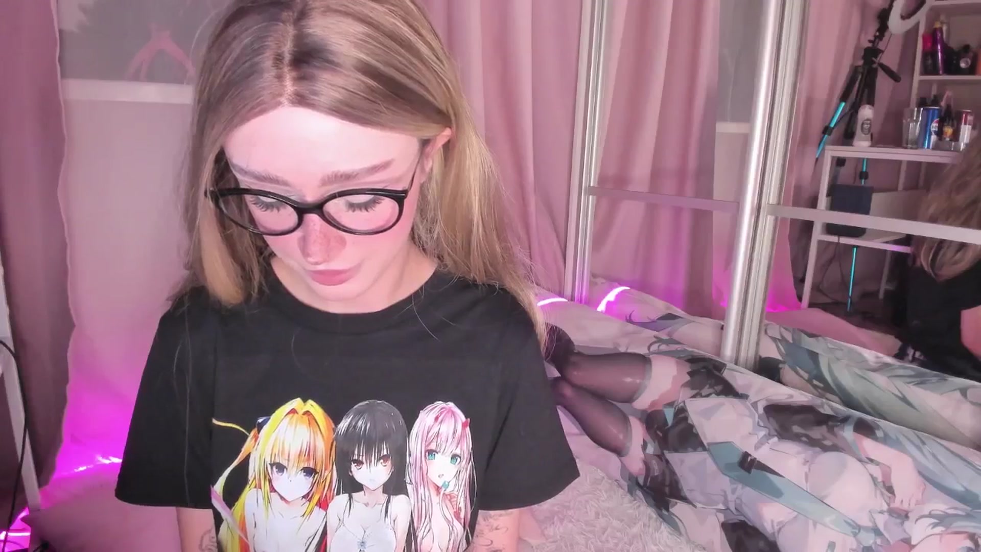 Gallery image thumbnail from AliceXsweeT's myfreecams stream on, 02/09/2026, 16:01 image 16 of 20