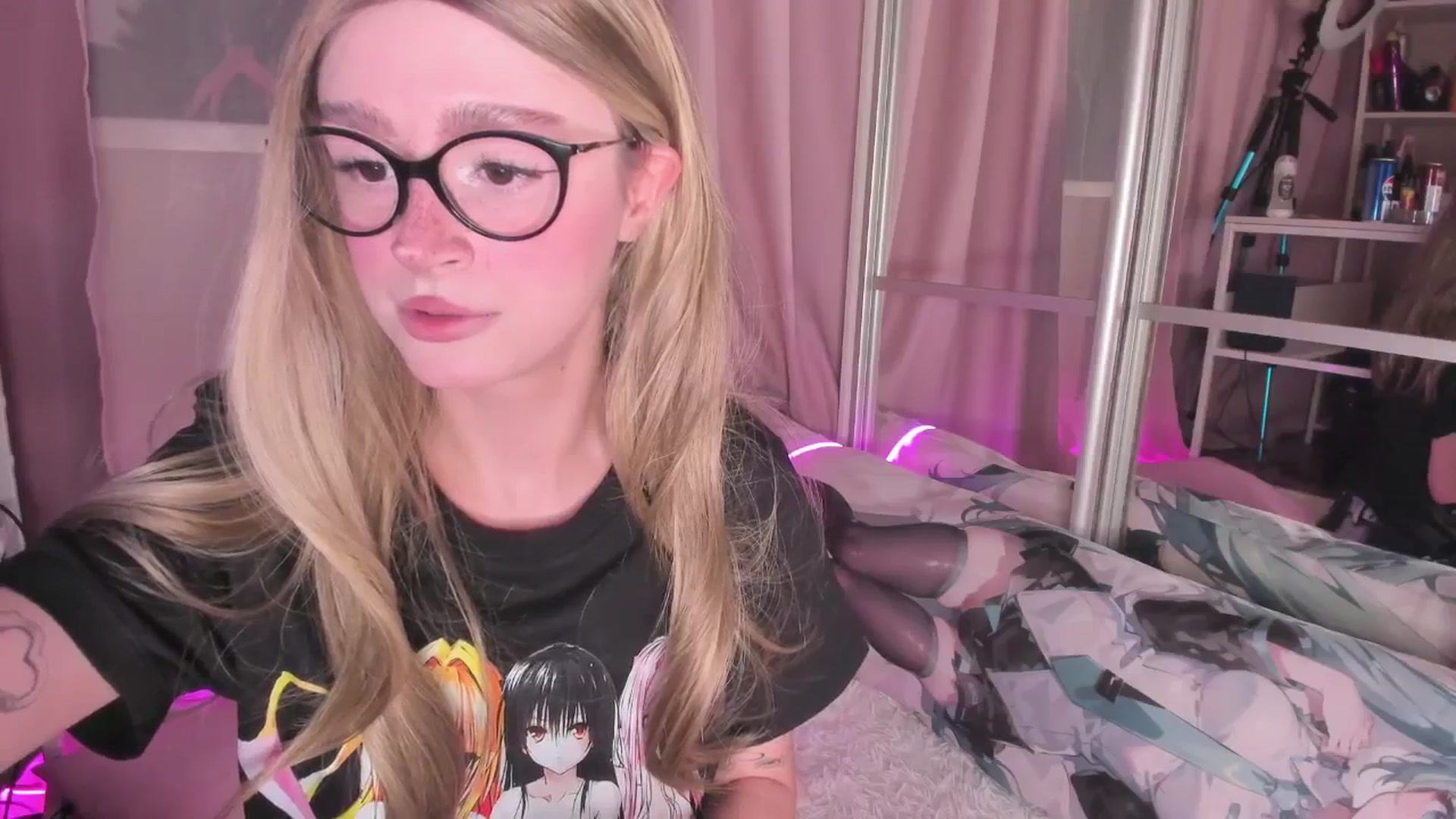 Gallery image thumbnail from AliceXsweeT's myfreecams stream on, 02/09/2026, 16:01 image 15 of 20